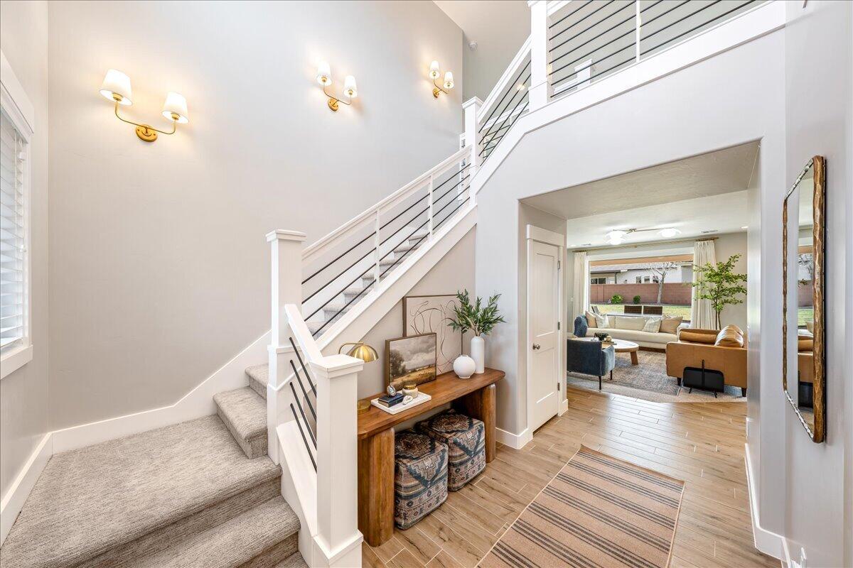 IRON HORSE - Residential