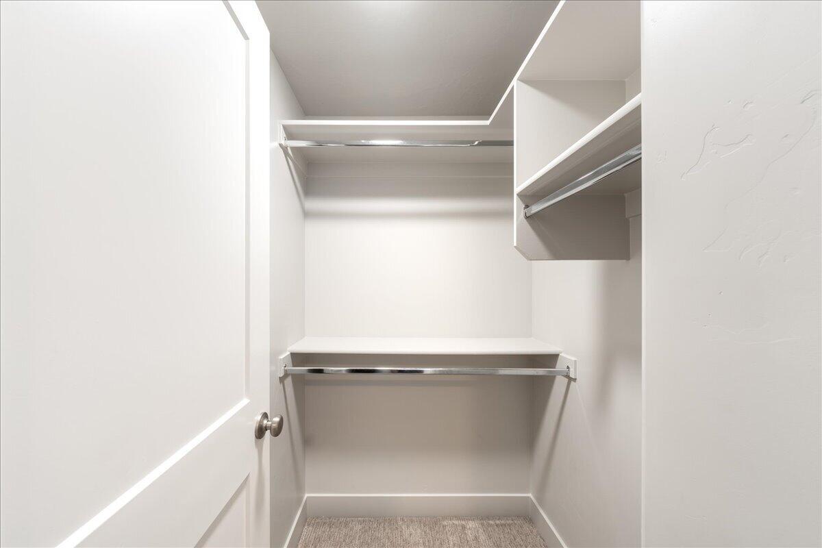 IRON HORSE - Residential