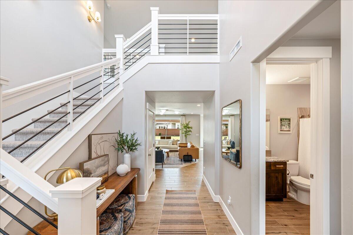 IRON HORSE - Residential