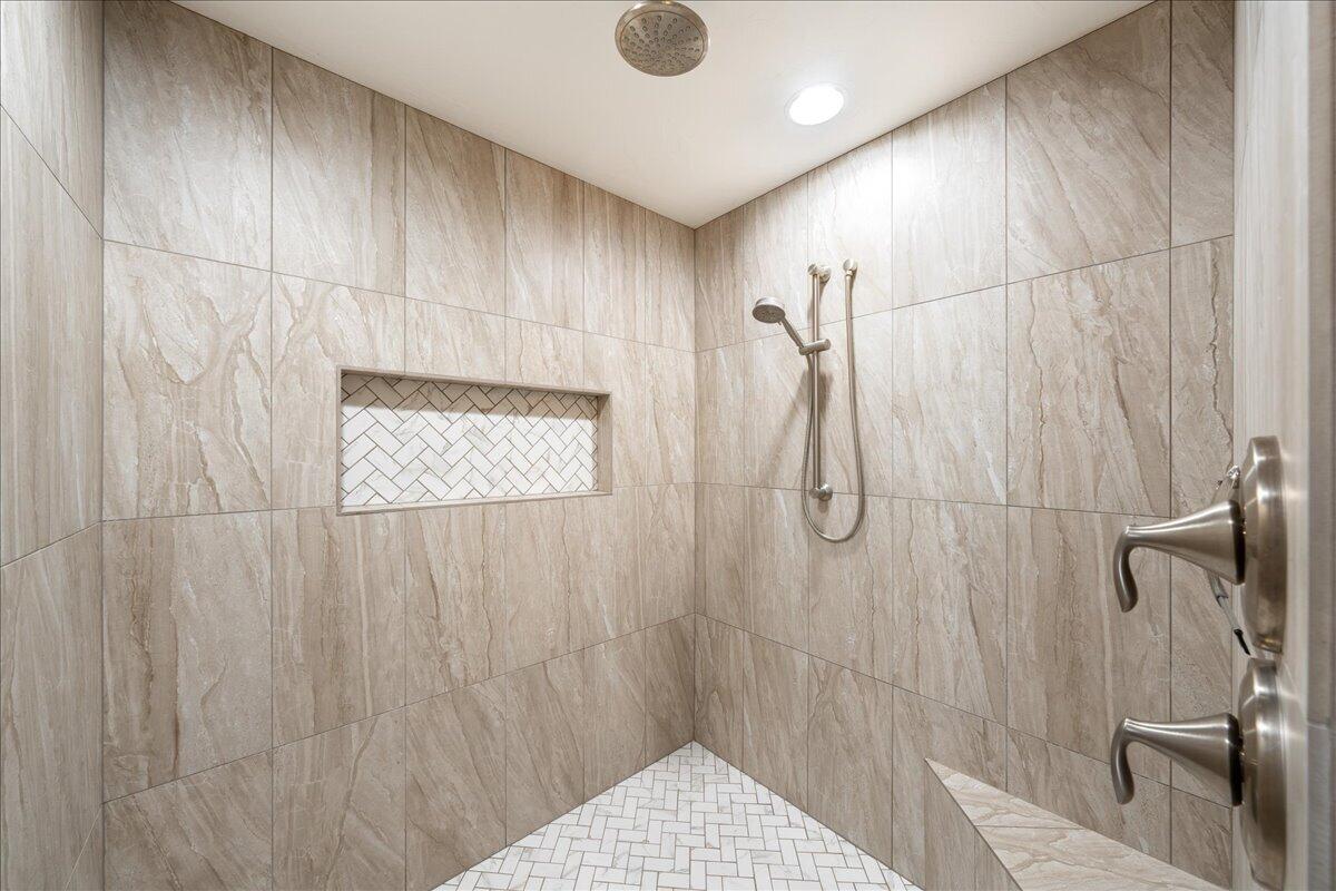 IRON HORSE - Residential