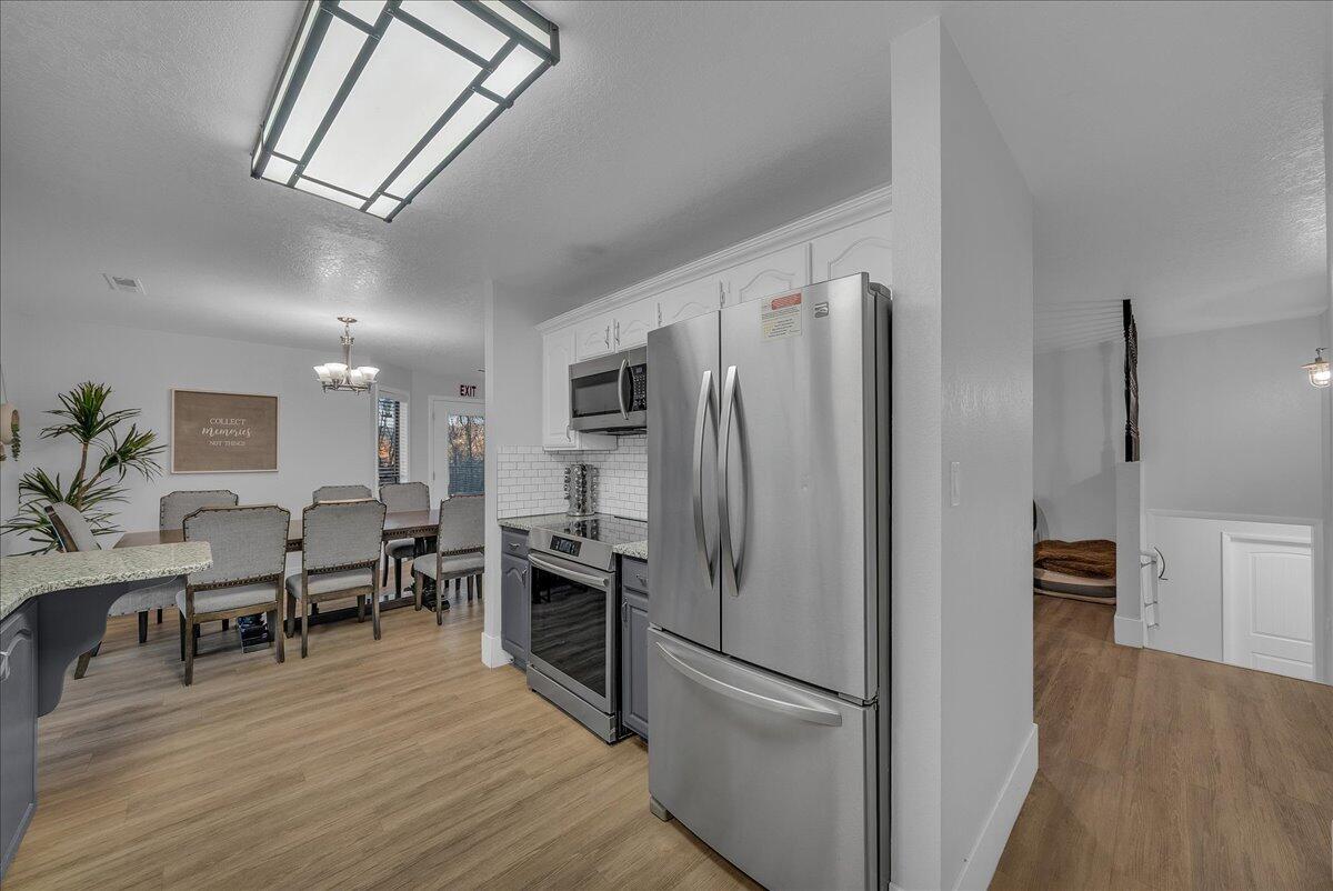 LA VERKIN ESTATES - Residential