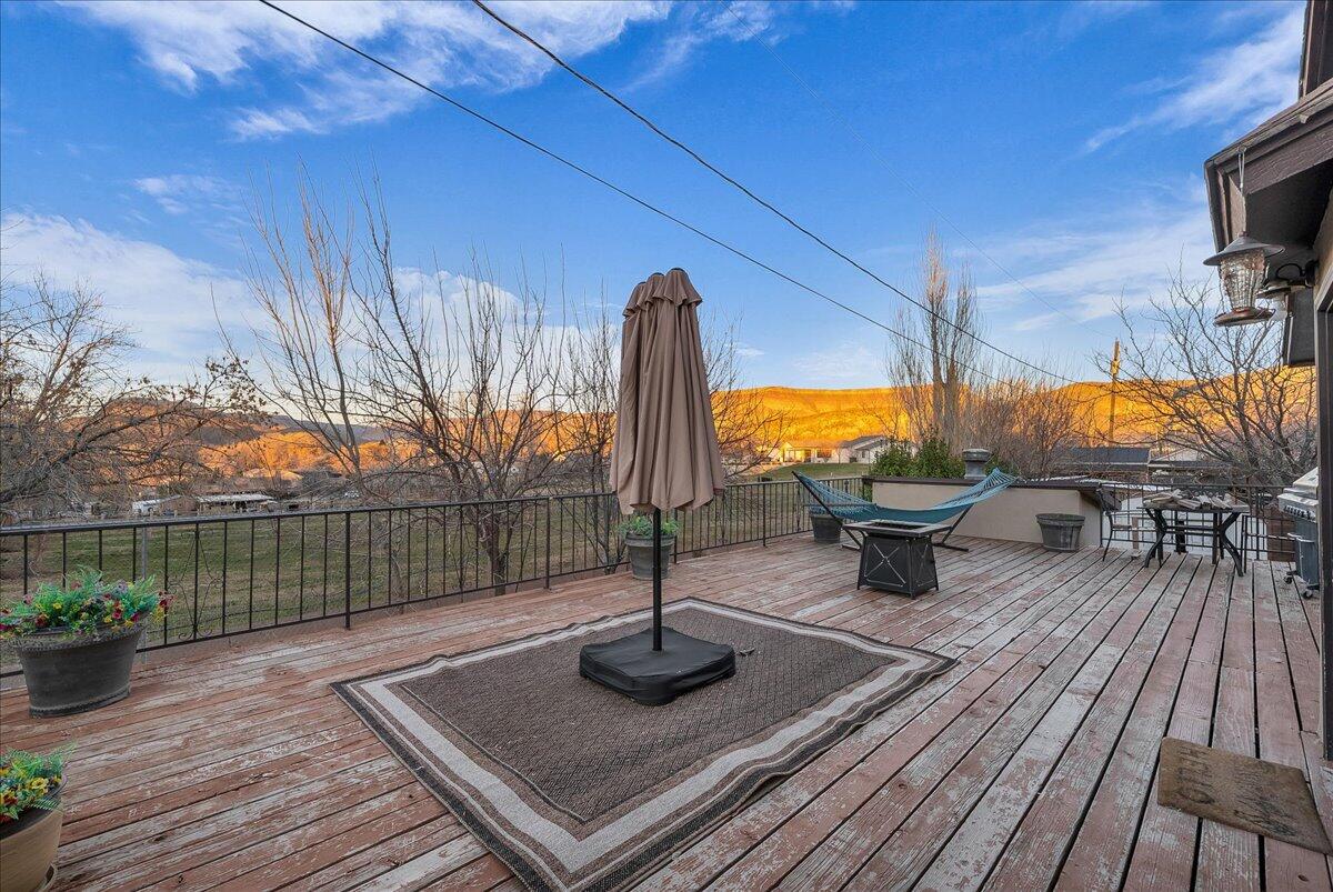 LA VERKIN ESTATES - Residential