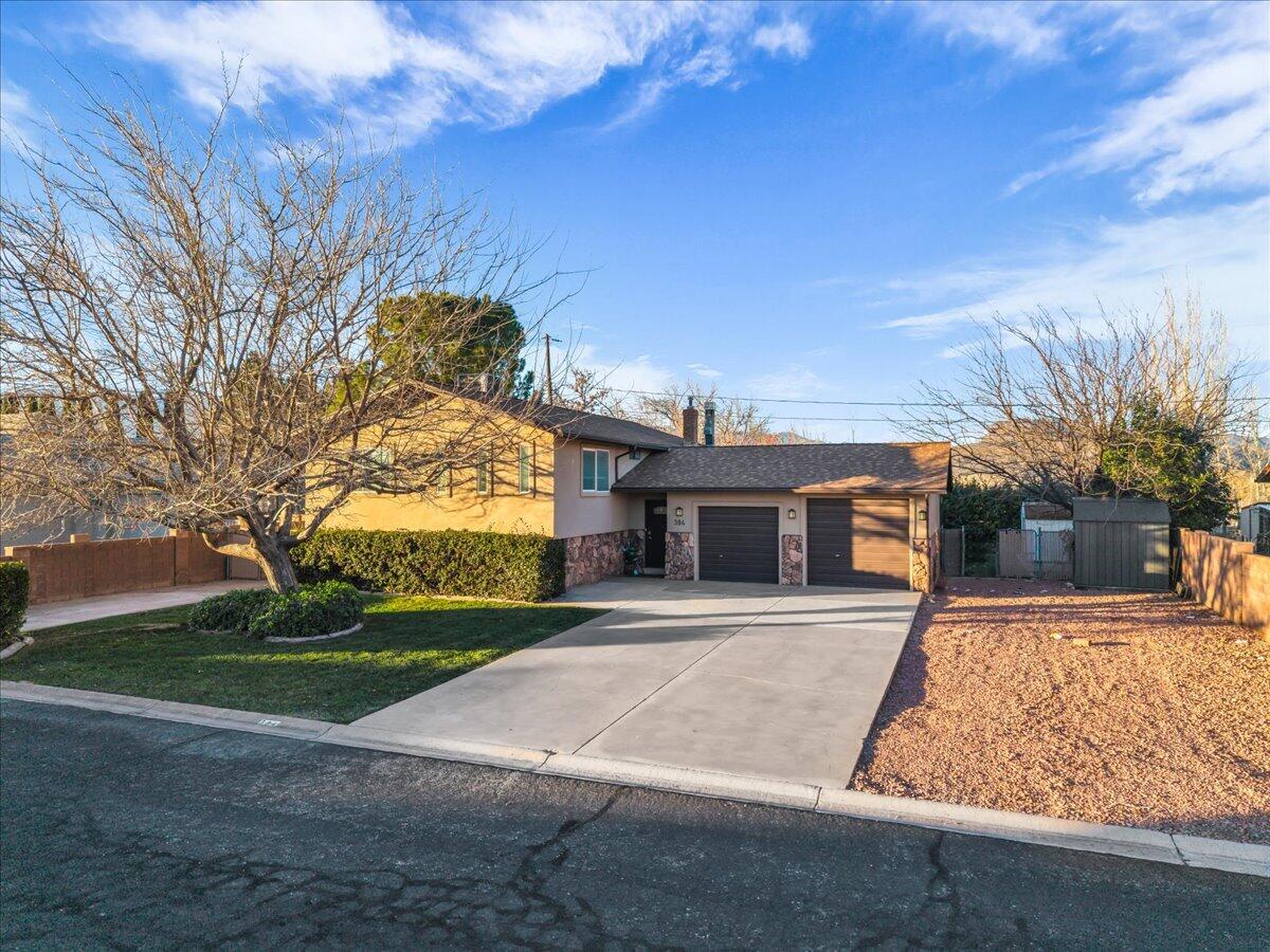 LA VERKIN ESTATES - Residential