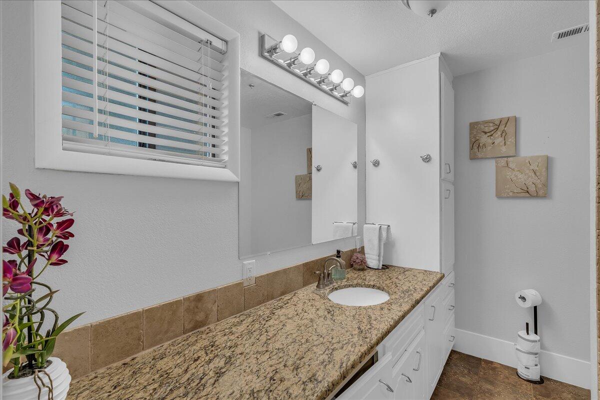 LA VERKIN ESTATES - Residential