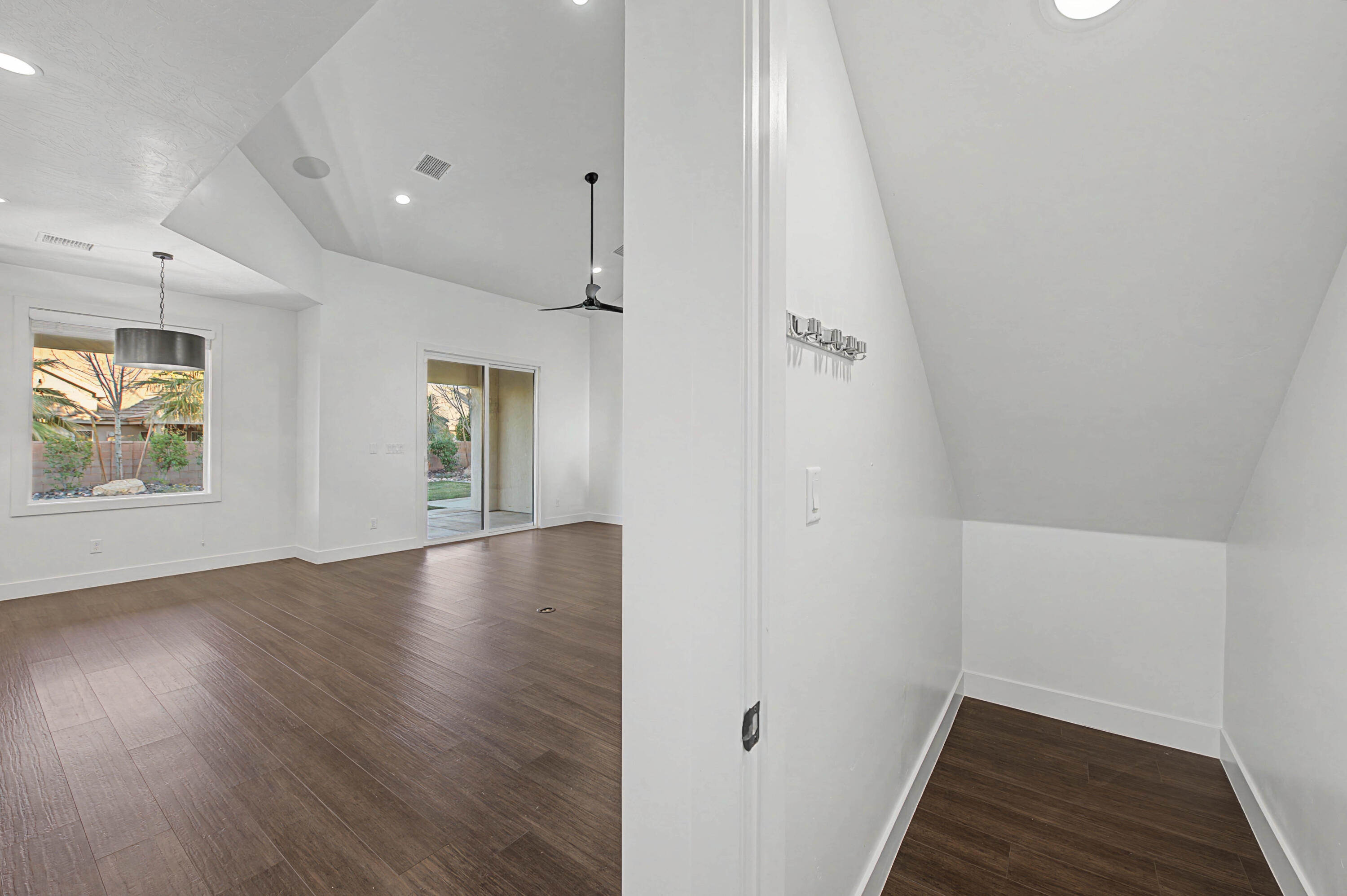 DIXIE SPRINGS - Residential