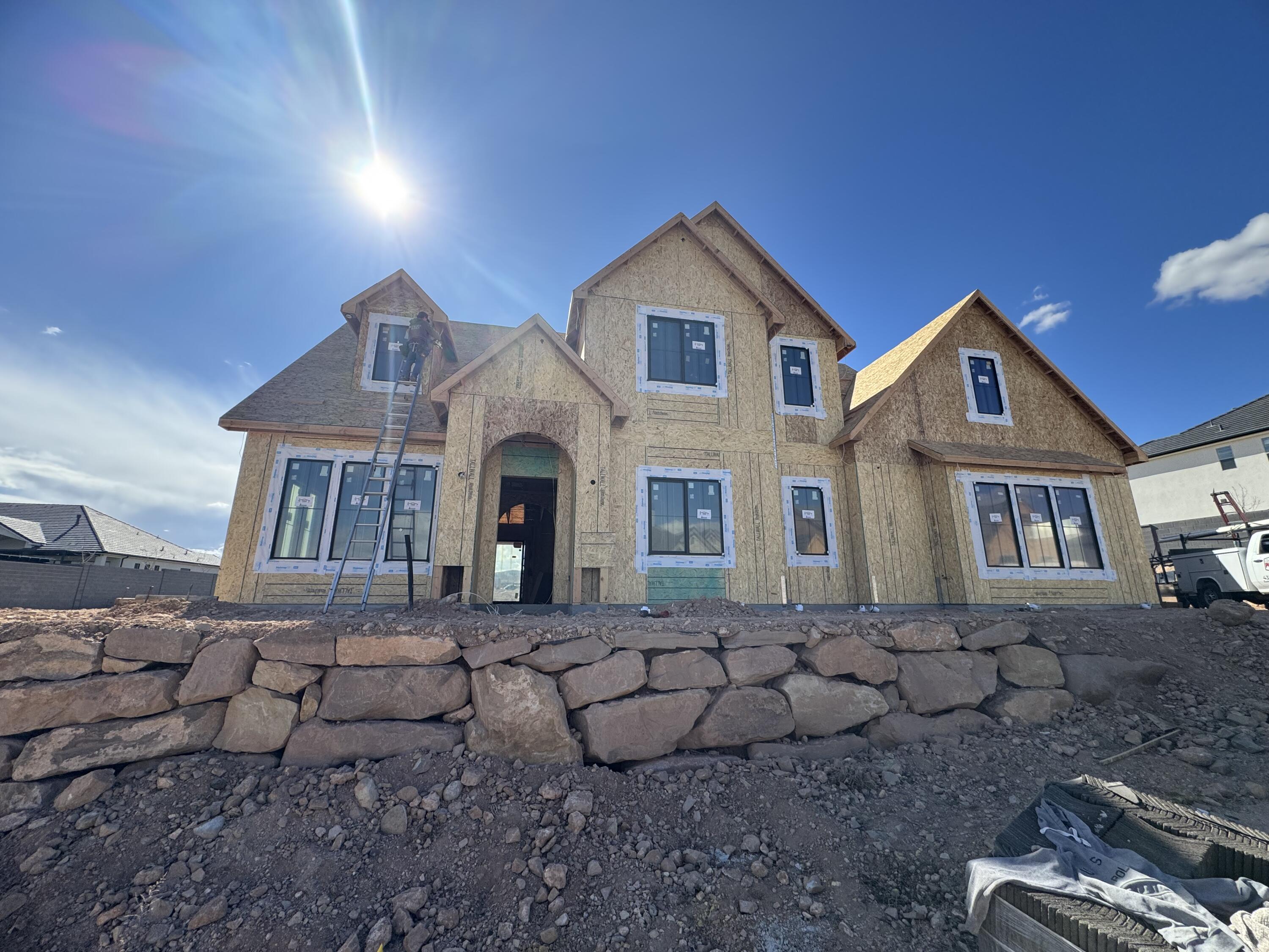 TONAQUINT HEIGHTS - Residential