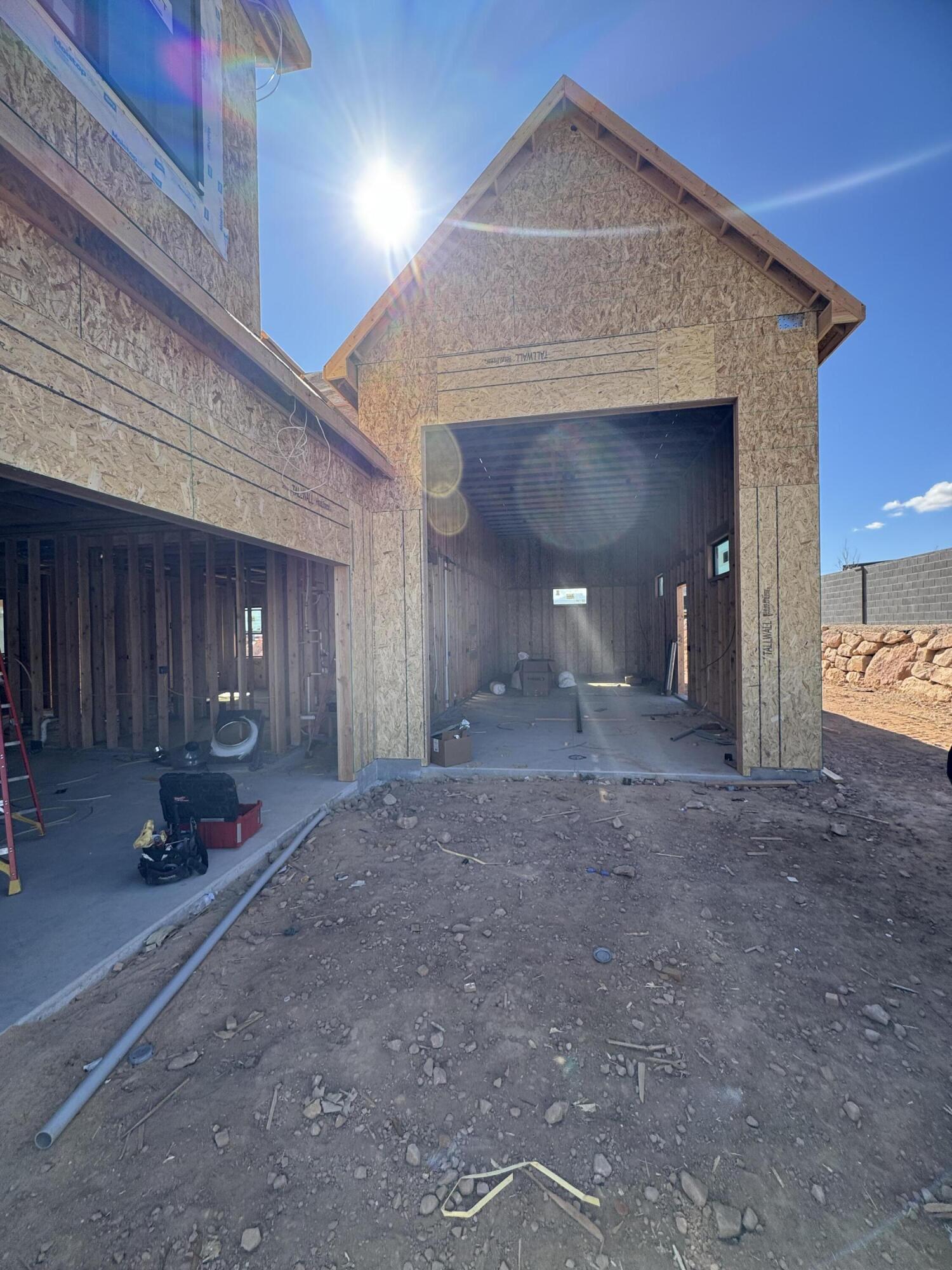 TONAQUINT HEIGHTS - Residential