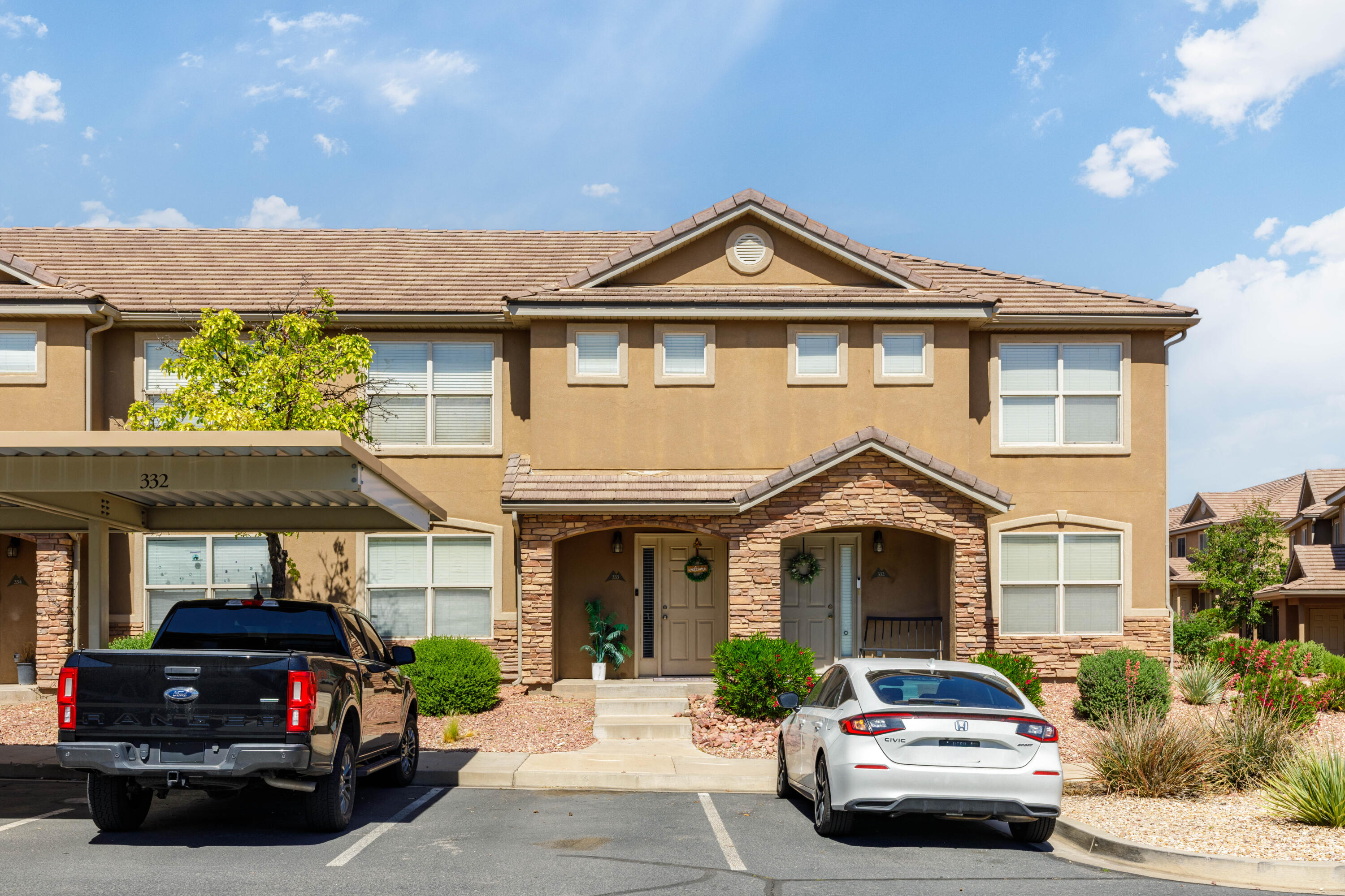 HIDDEN VALLEY TOWN HOMES - Residential