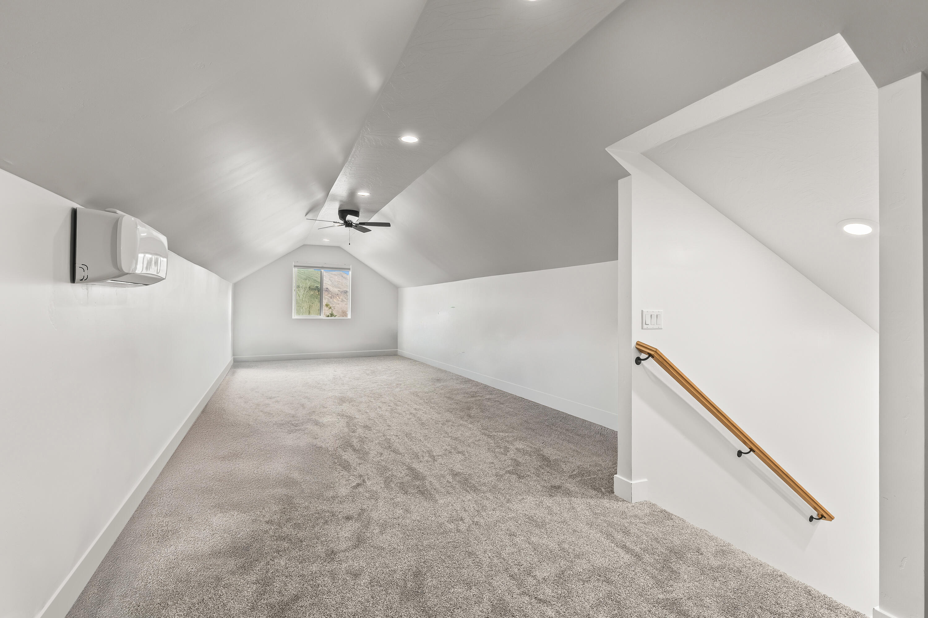 GREEN ACRES NORTH VIEW - Residential