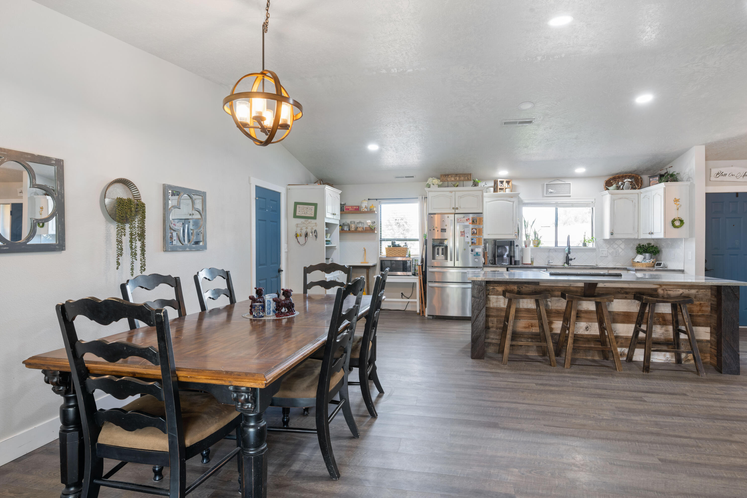 BLOOMINGTON HILLS - Residential