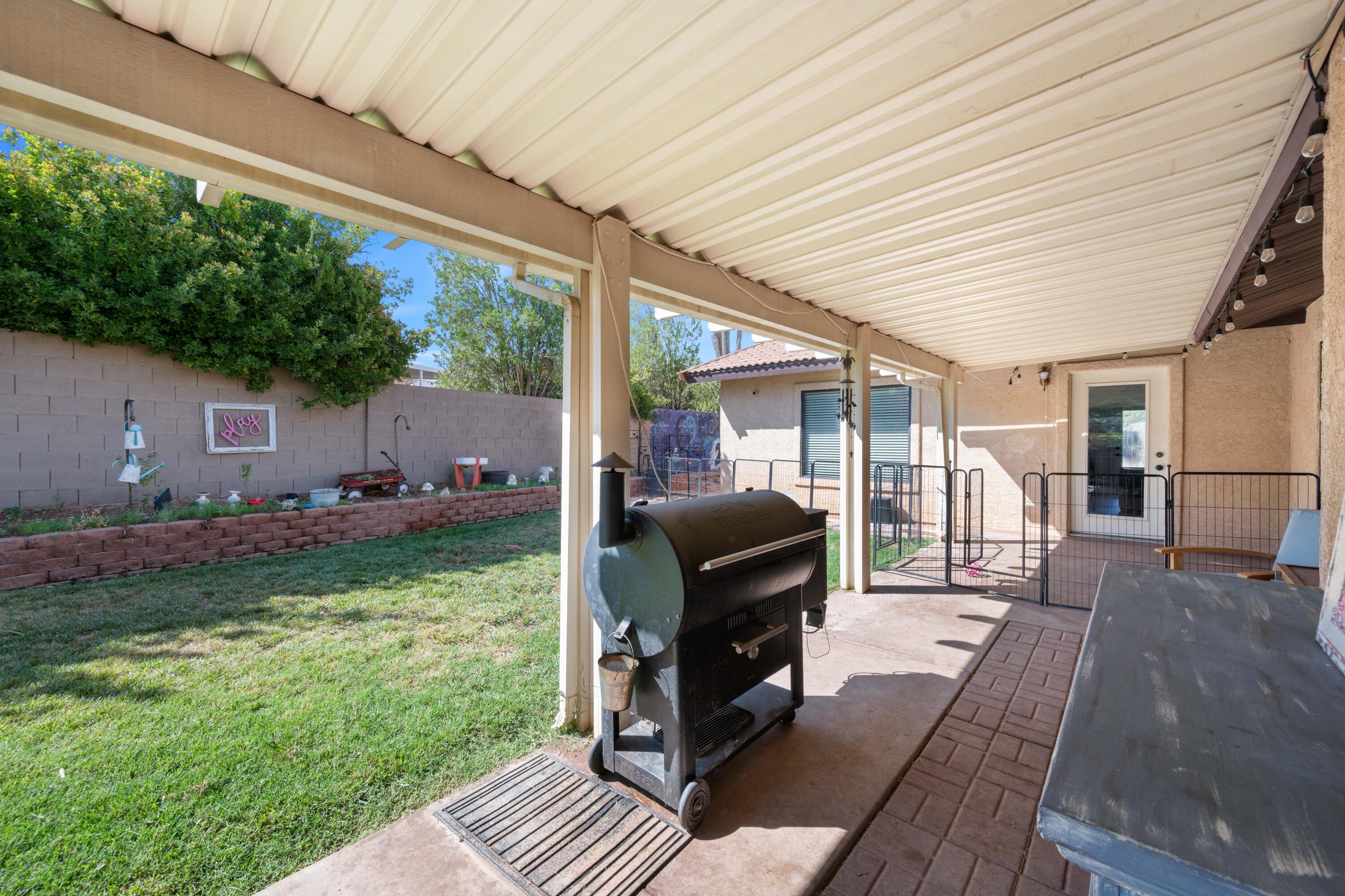 BLOOMINGTON HILLS - Residential