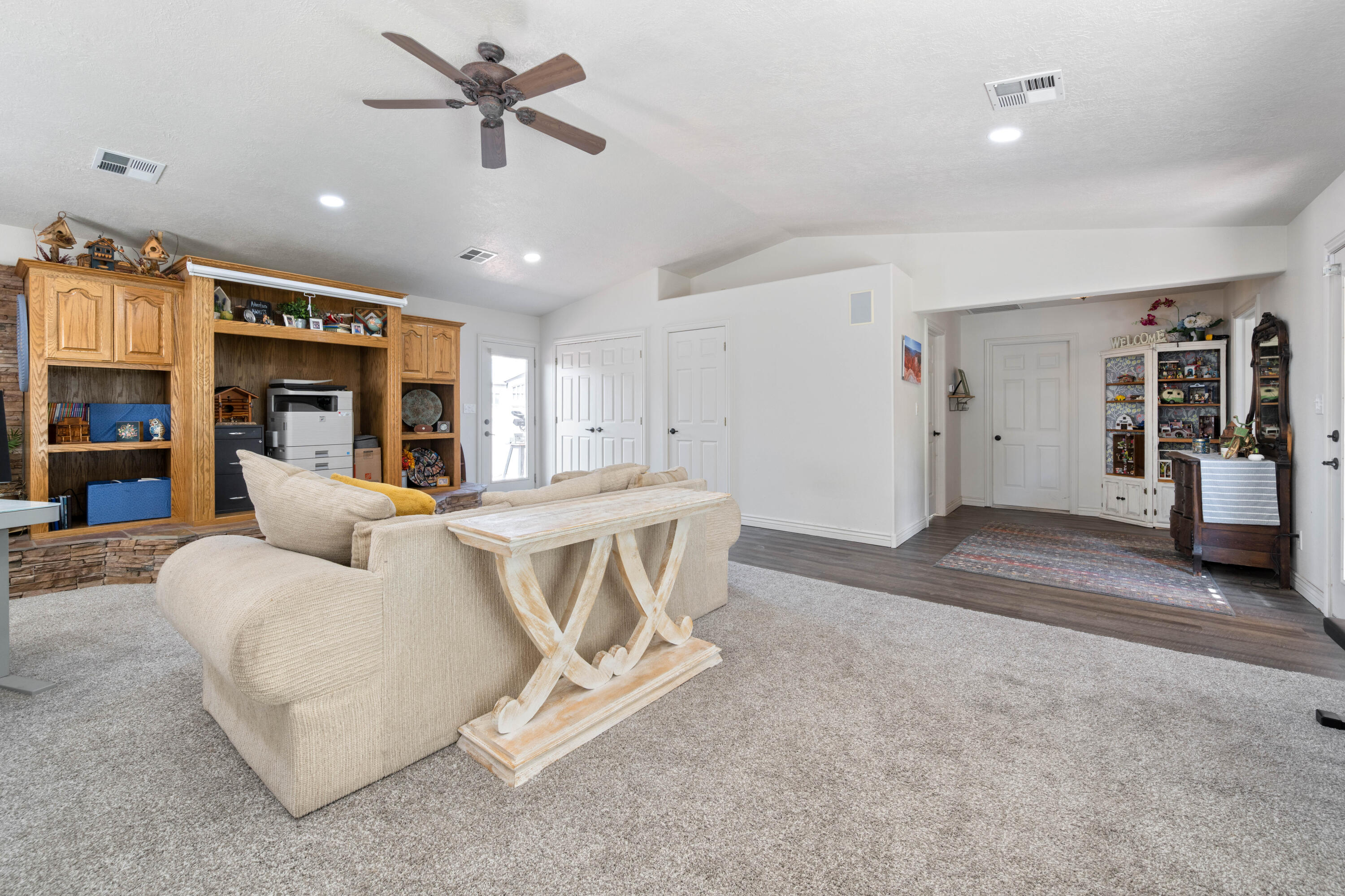 BLOOMINGTON HILLS - Residential