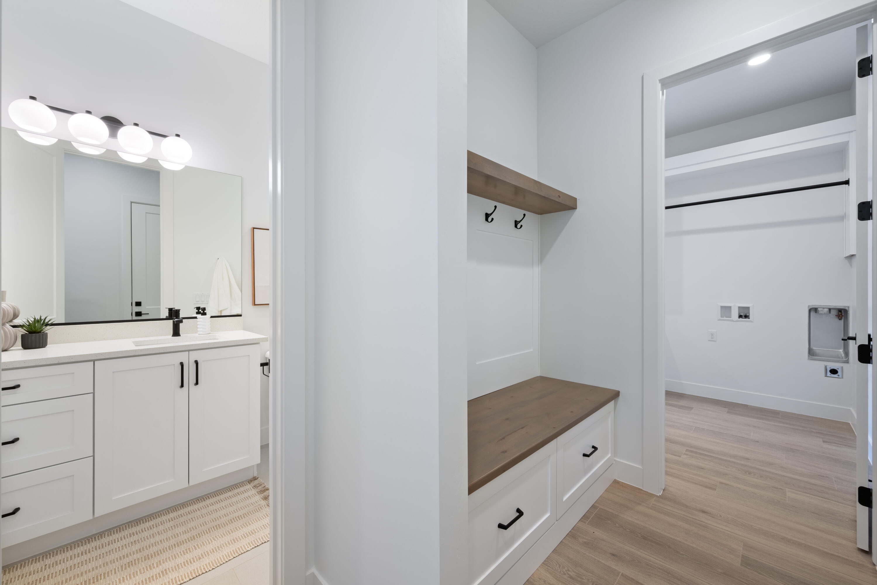 SCENIC POINTE - Residential