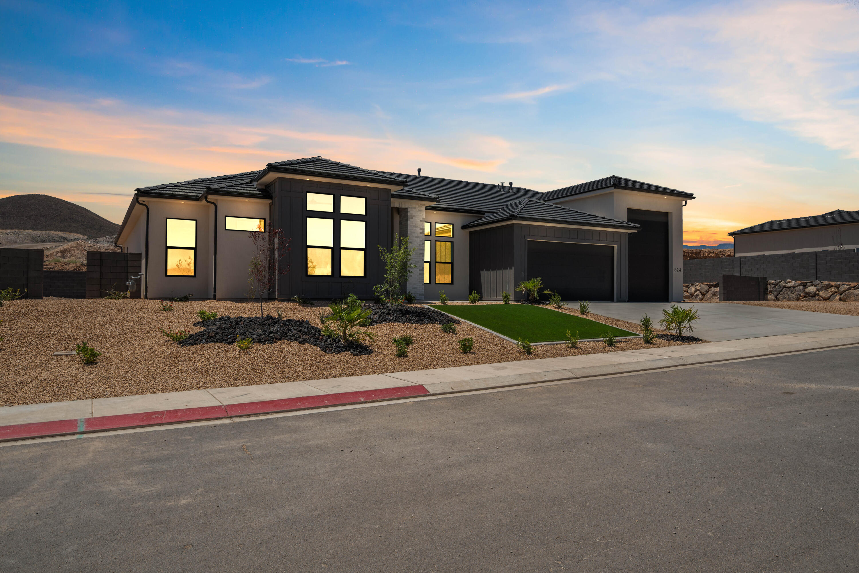 SCENIC POINTE - Residential