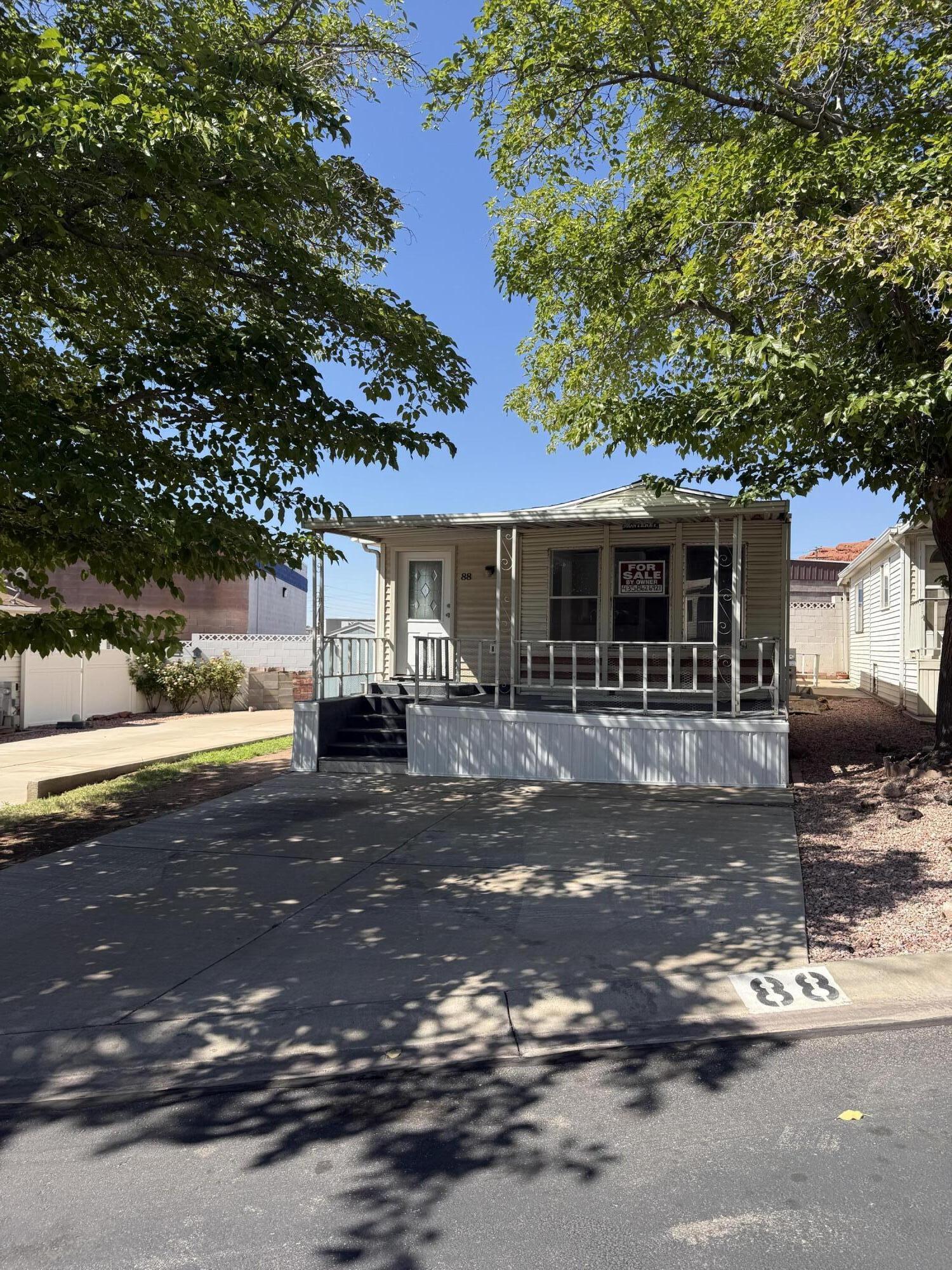 CANYON BREEZE RV RESORT - Residential