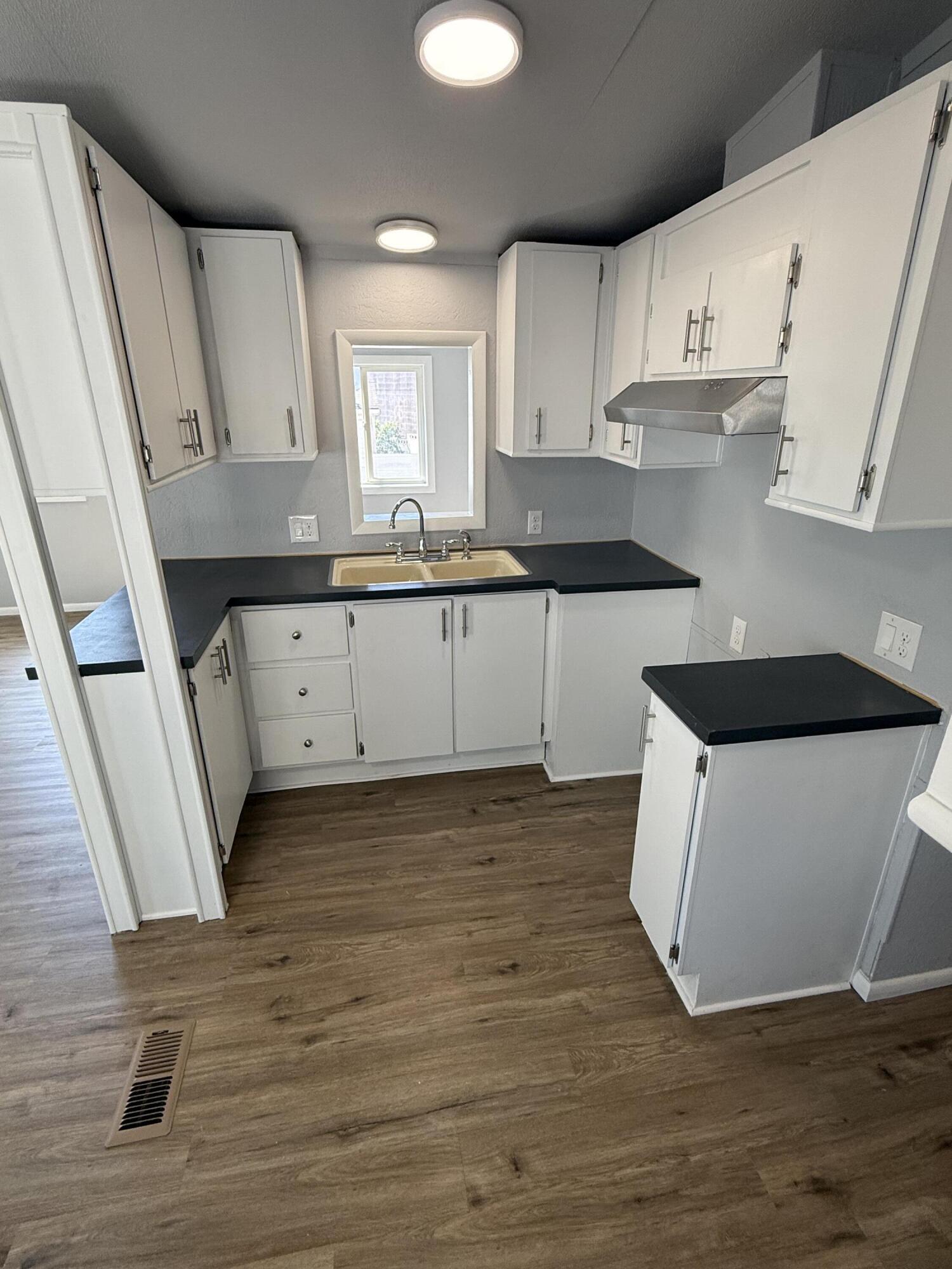 CANYON BREEZE RV RESORT - Residential