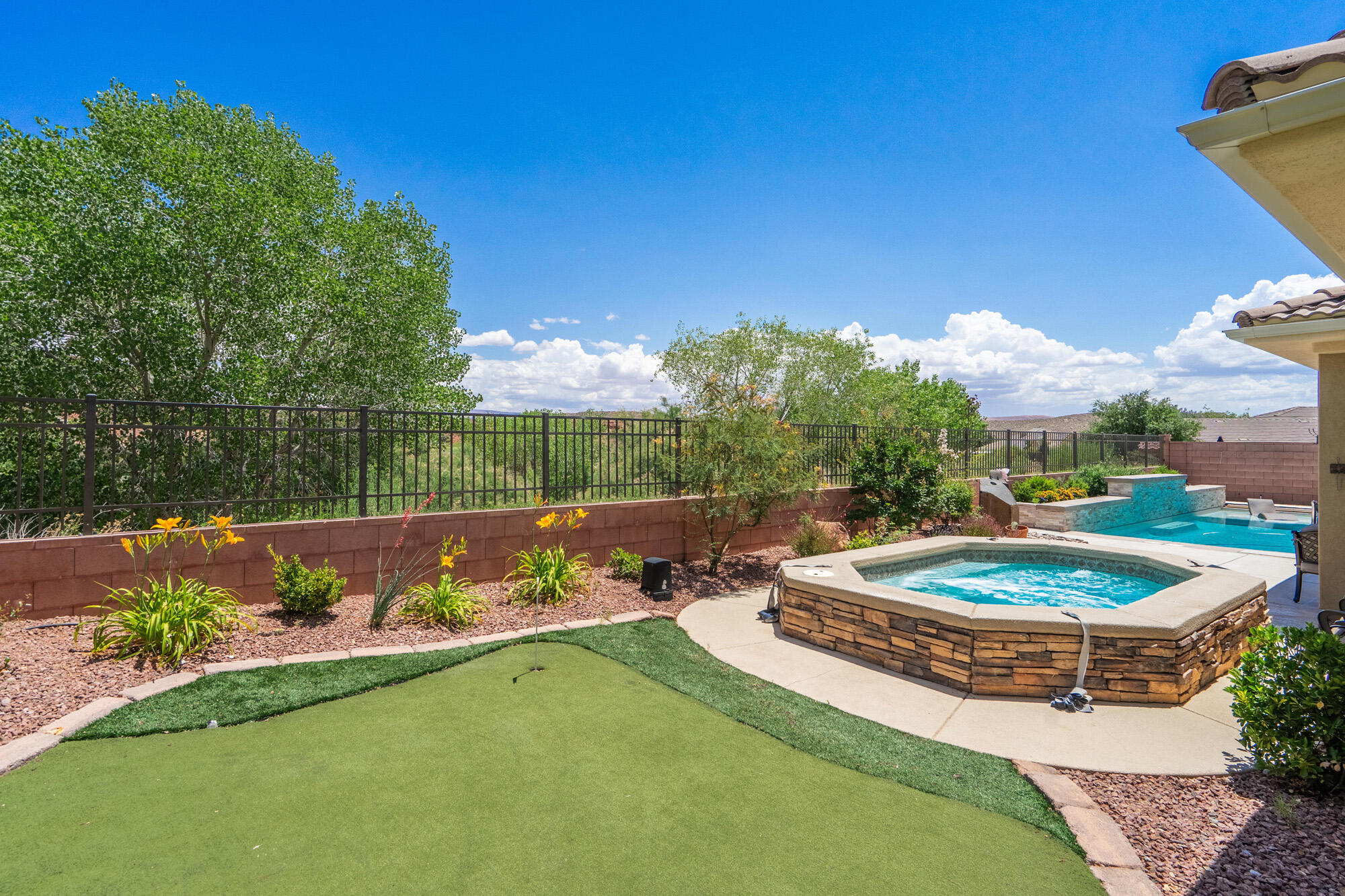 LIBERTY GREENS - Residential