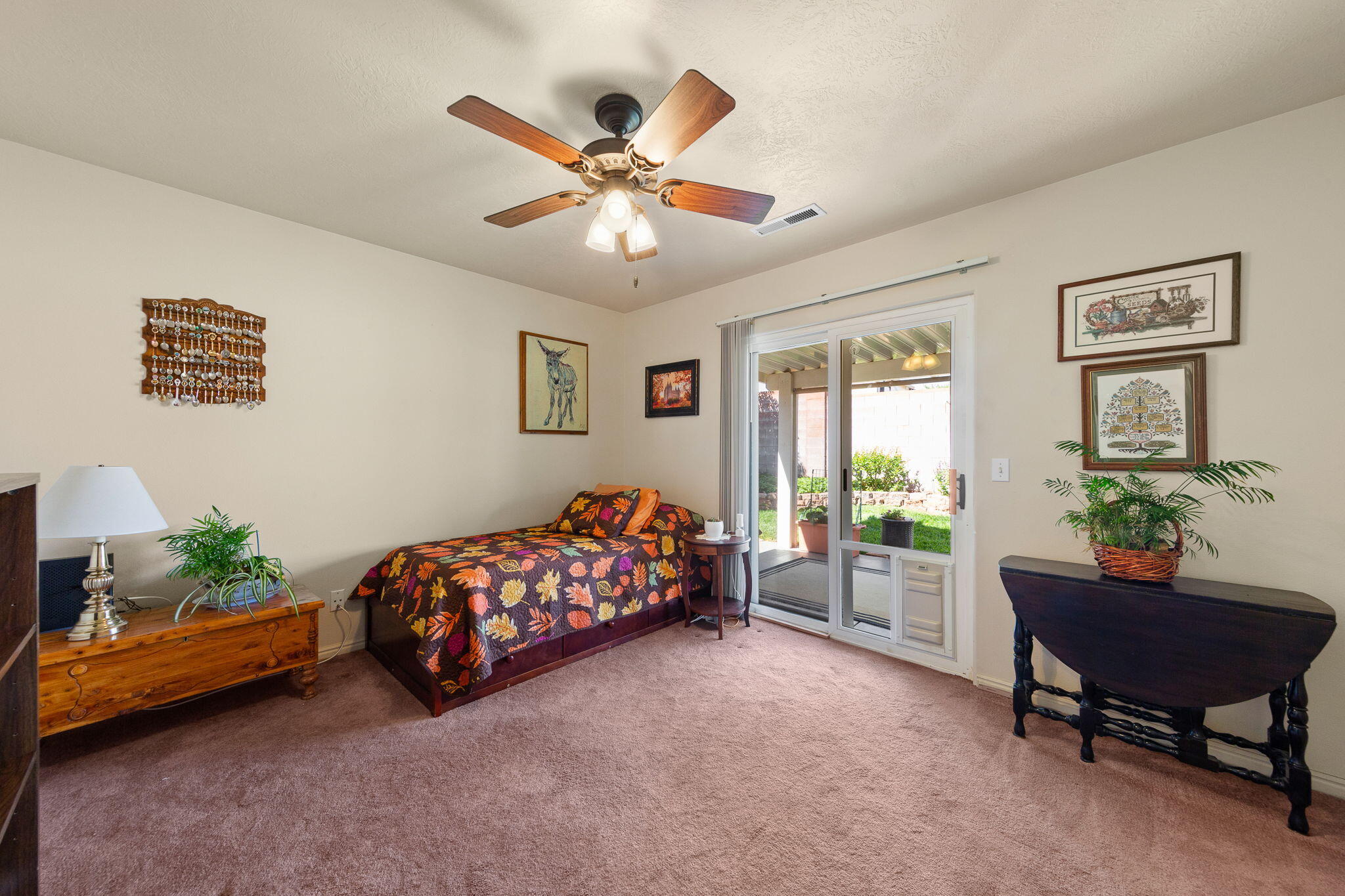 RIDGEPOINTE - Residential