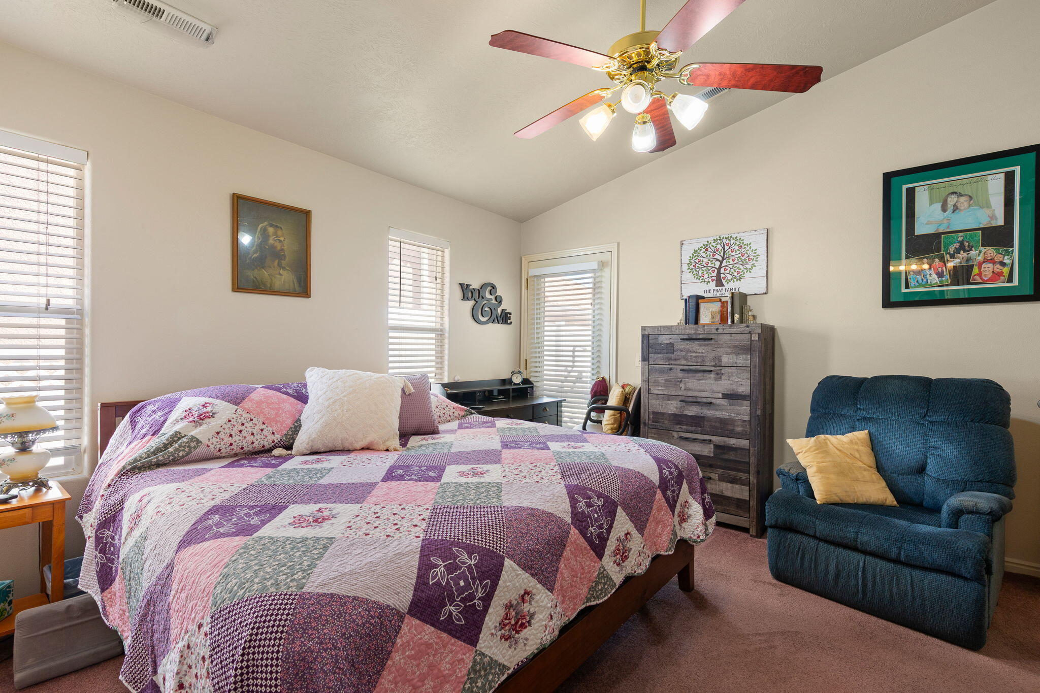 RIDGEPOINTE - Residential