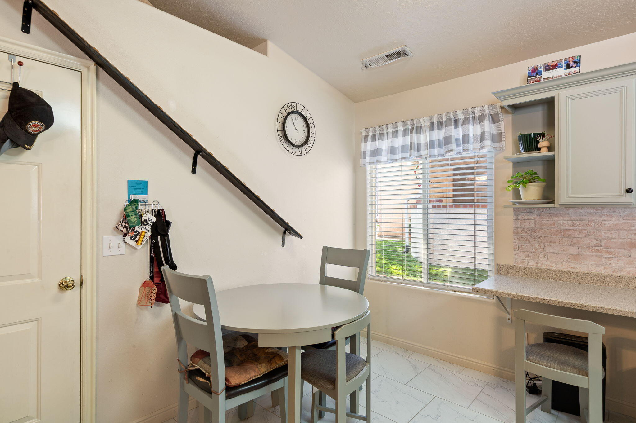 RIDGEPOINTE - Residential