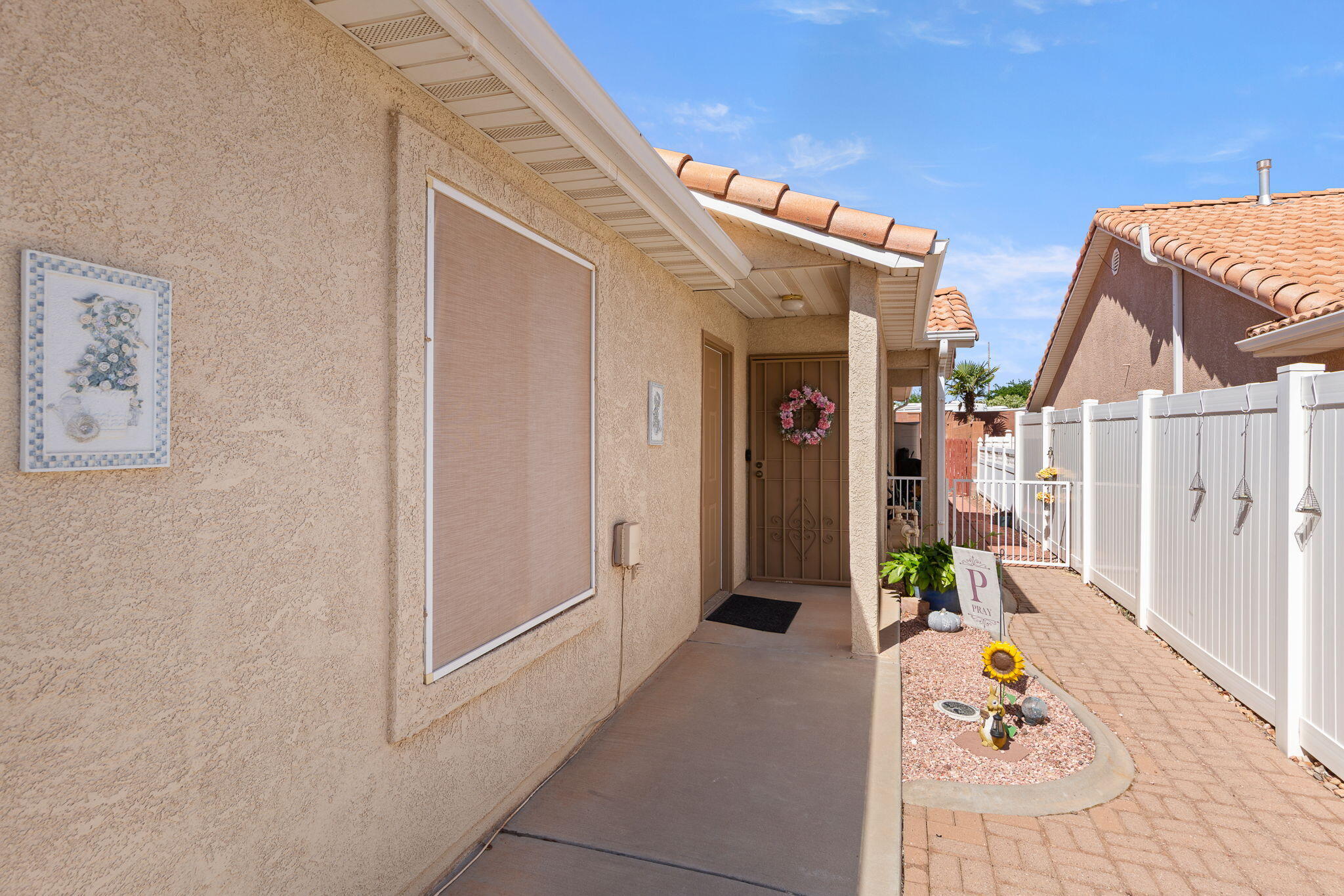 RIDGEPOINTE - Residential