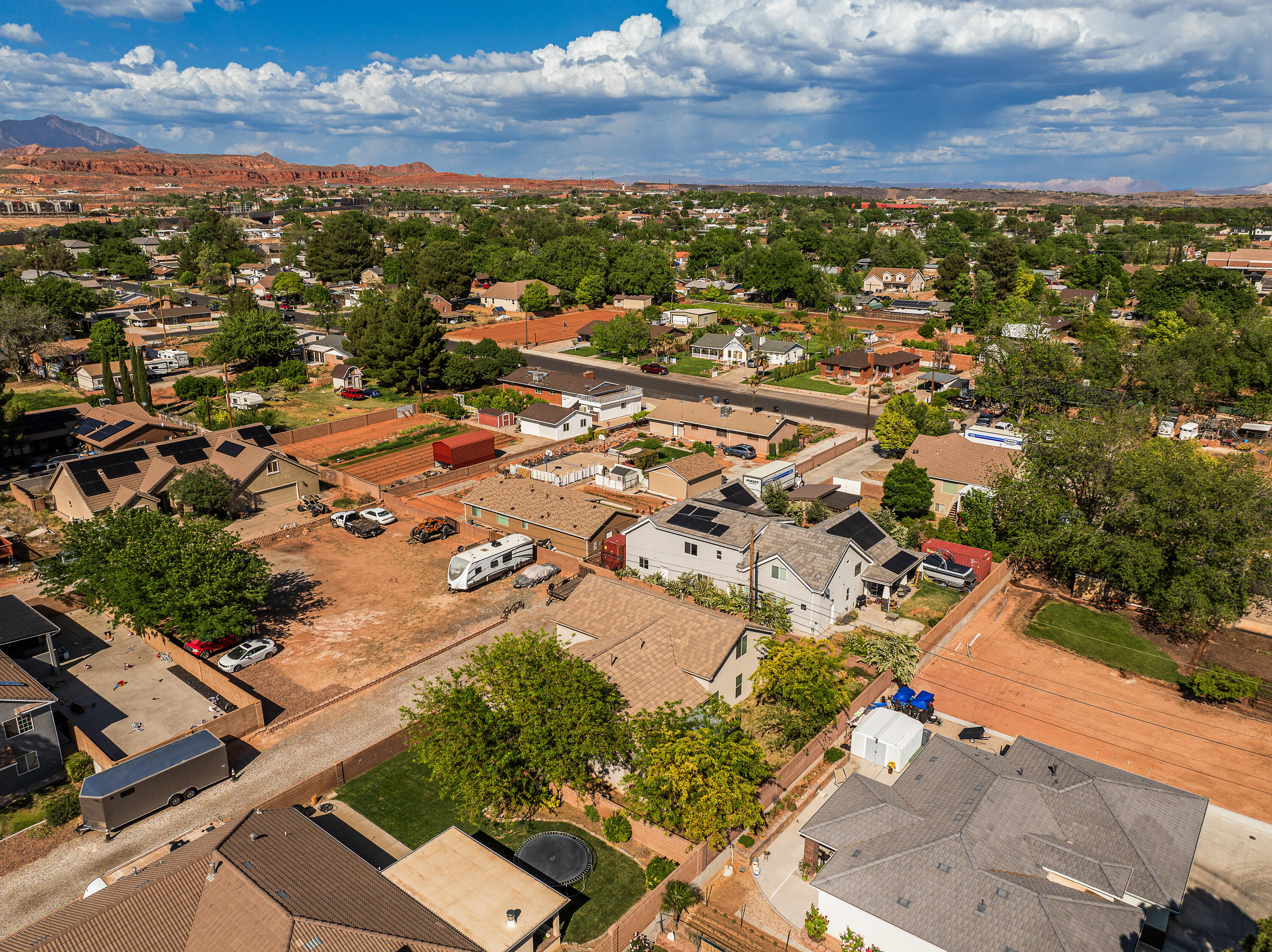 CLUFF MINOR - Residential