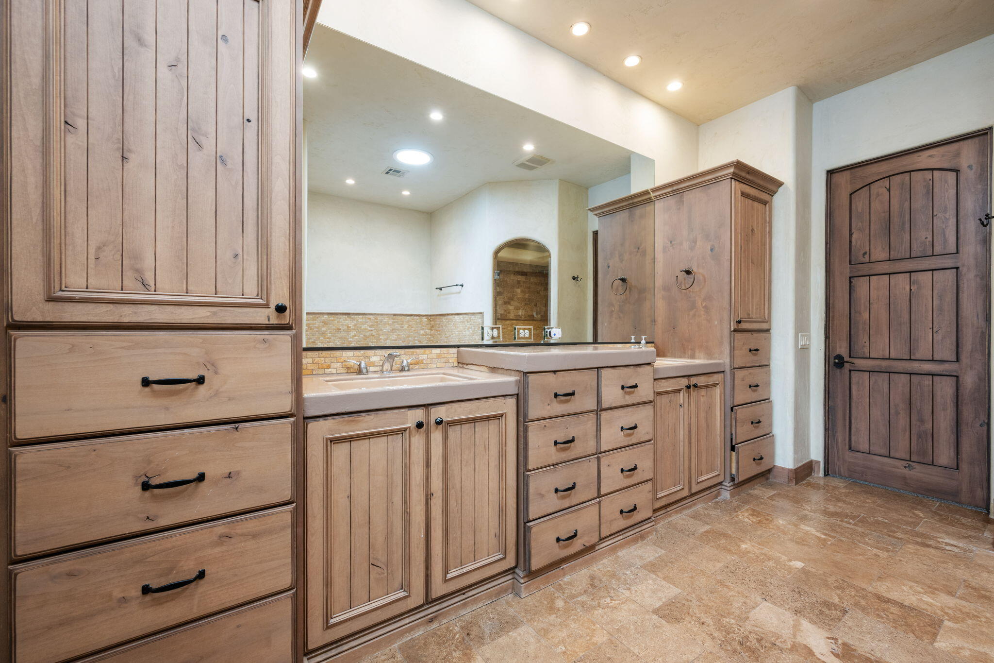 POINTE WEST ESTATES - Residential