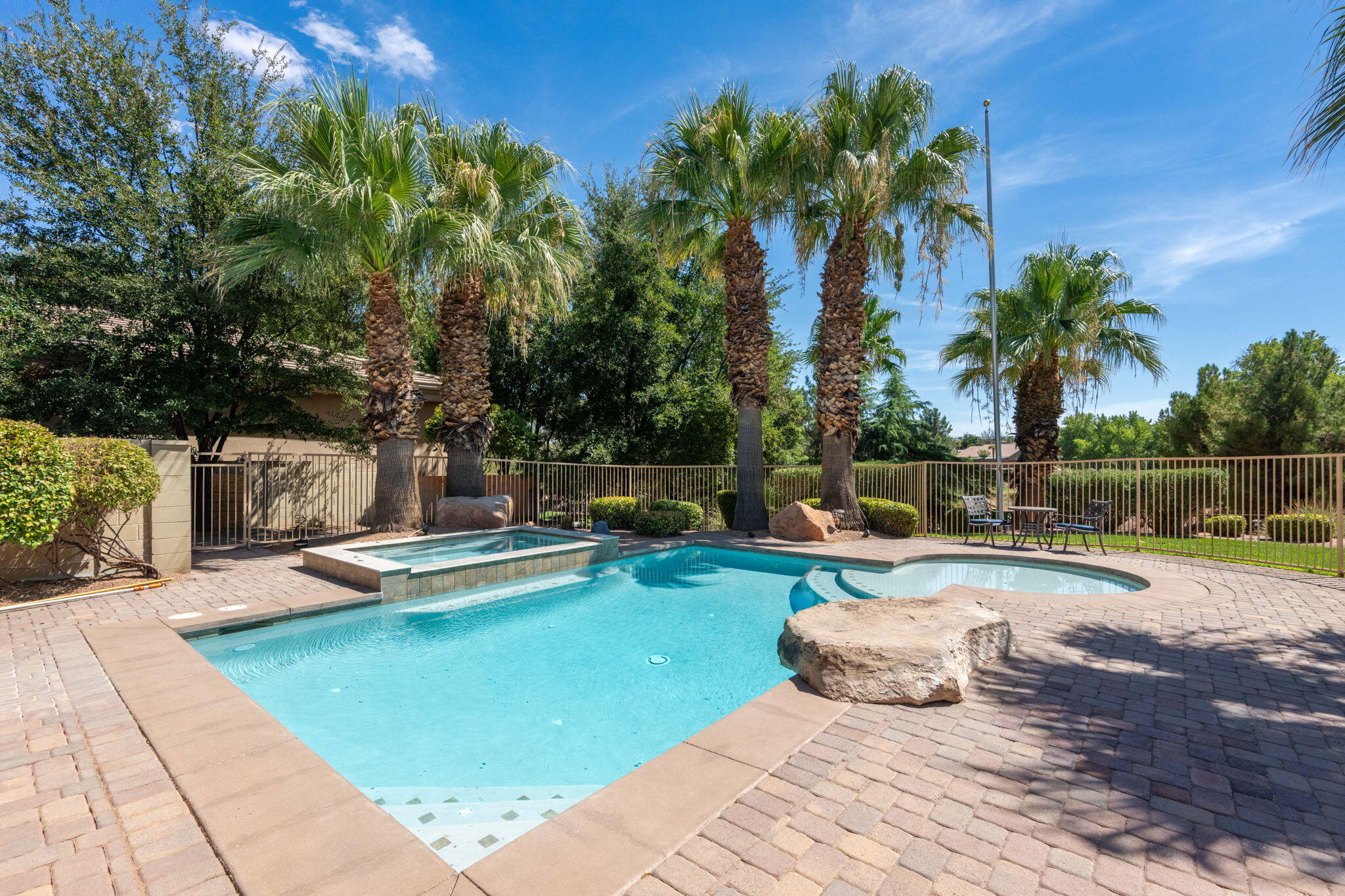 POINTE WEST ESTATES - Residential