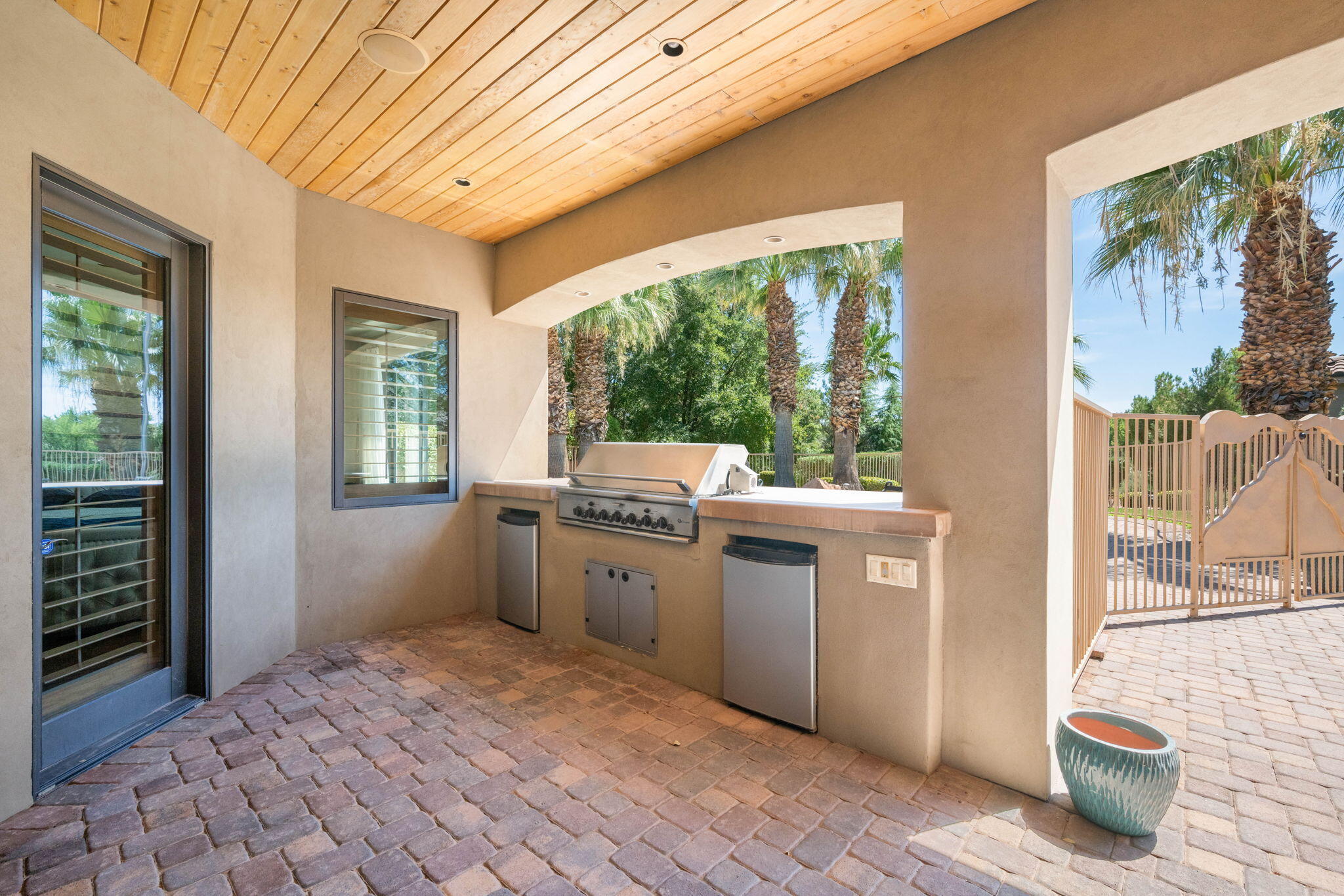 POINTE WEST ESTATES - Residential