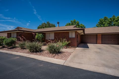 Tiny photo for 840 S 400 E 15 #15, Saint George, UT 84770 (MLS # 26-273334)