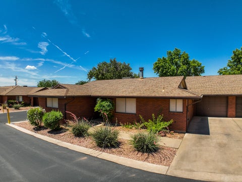 Photo of 840 S 400 E 15 #15, Saint George, UT 84770 (MLS # 26-273334)