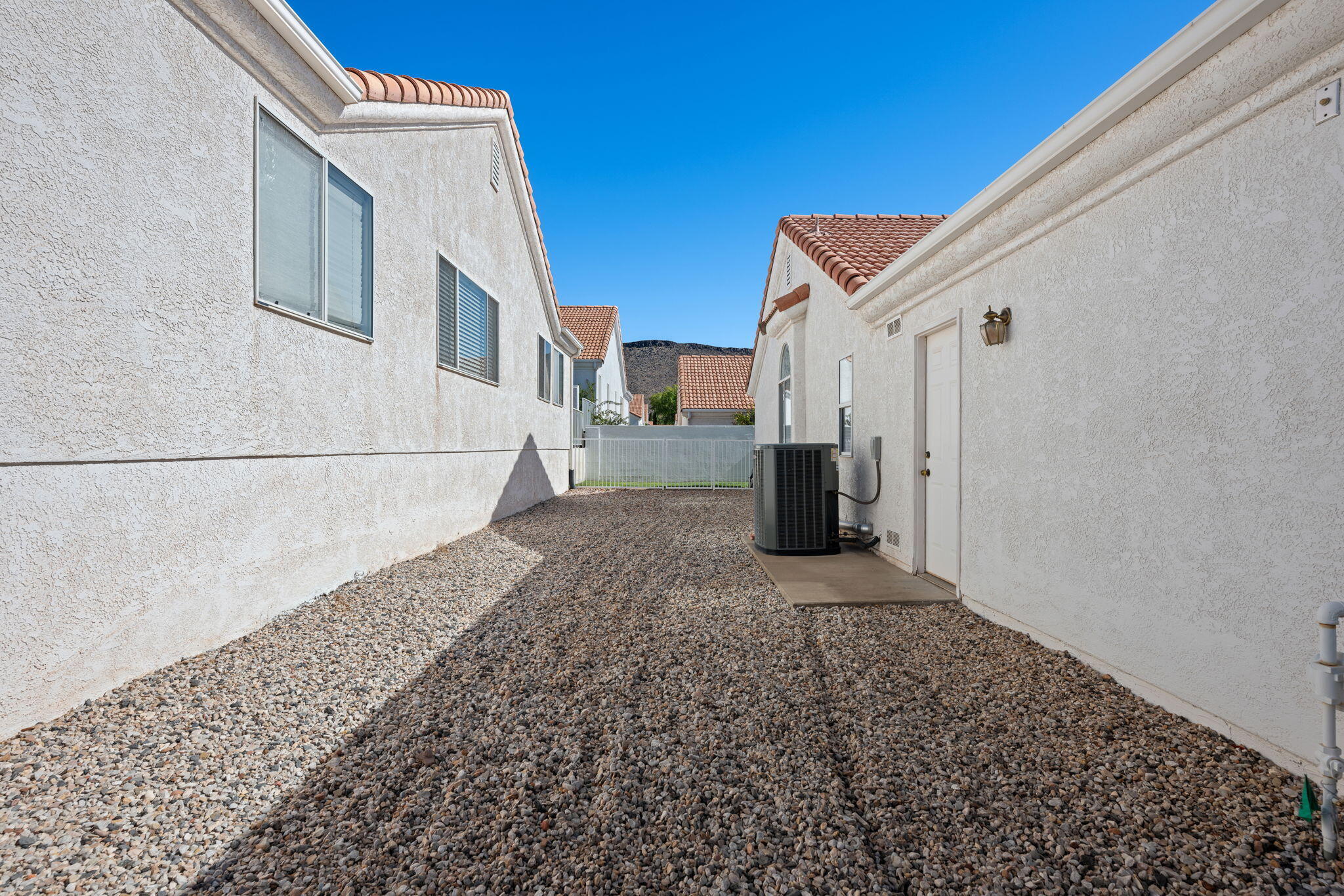 VISTA DEL SOL TOWNHOMES - Residential