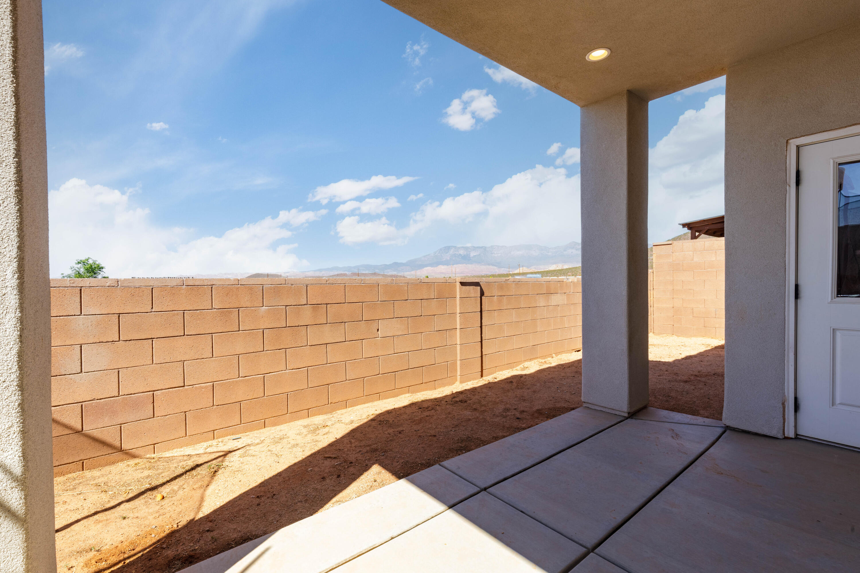 HURRICANE HEIGHTS - Residential