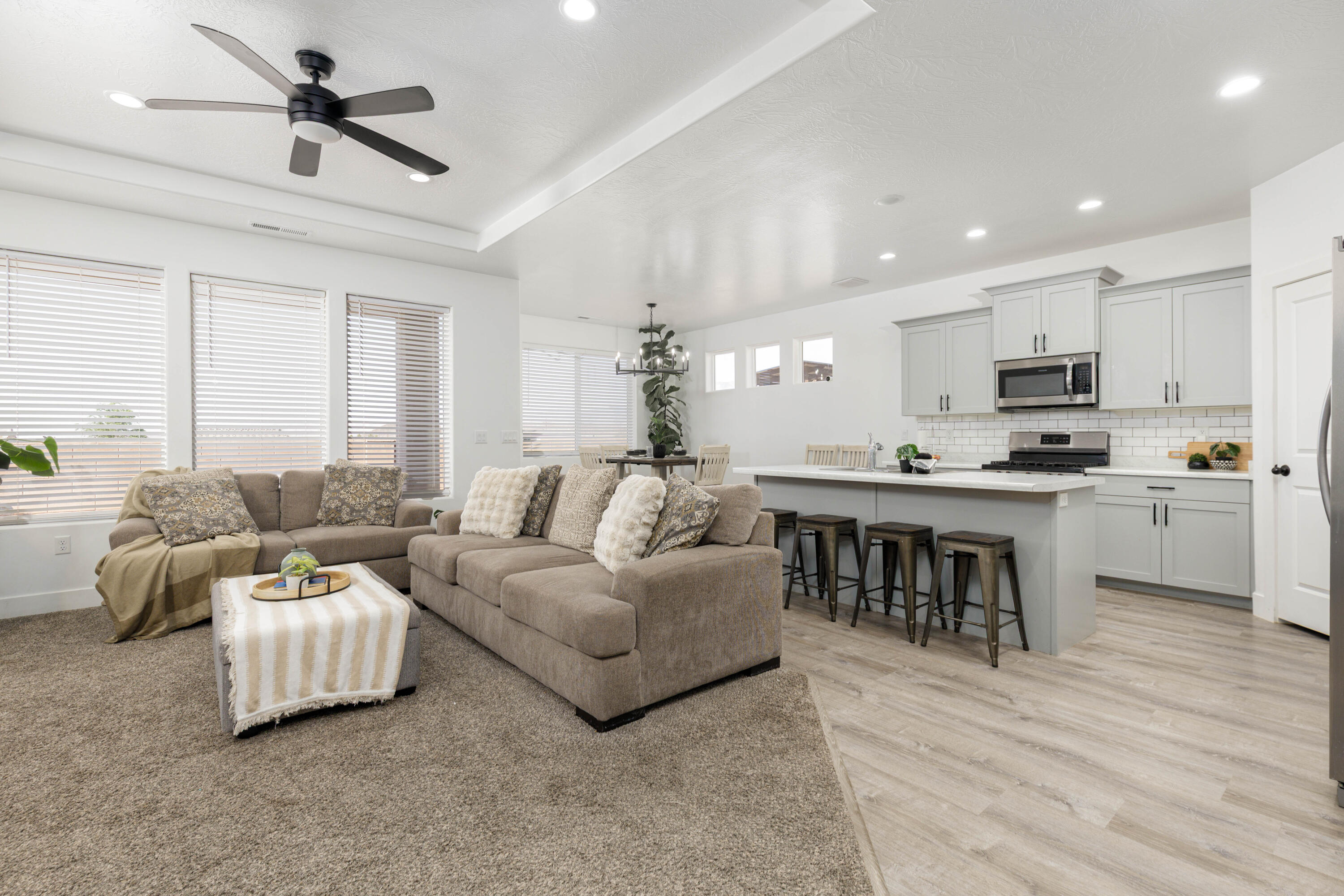 HURRICANE HEIGHTS - Residential