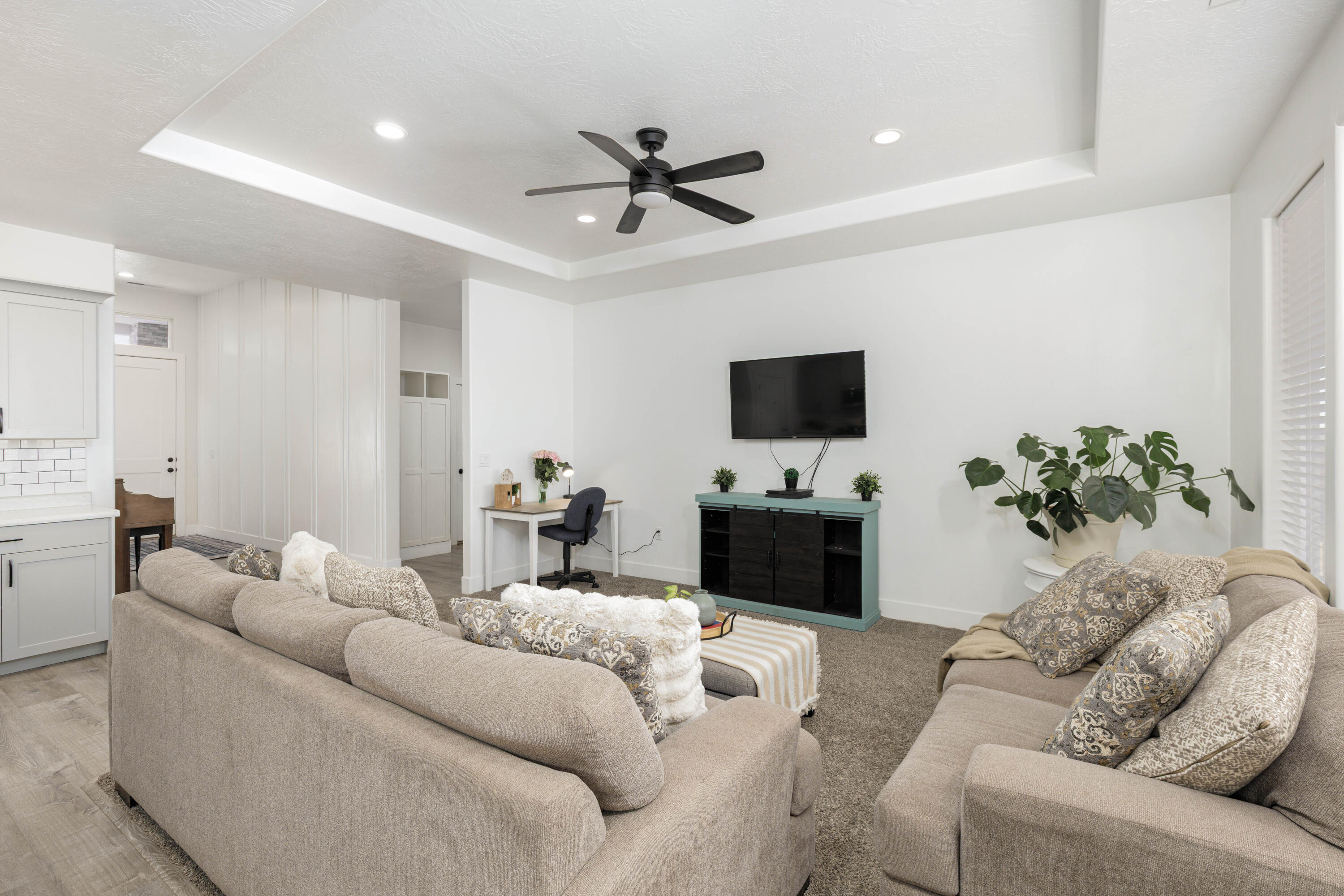 HURRICANE HEIGHTS - Residential