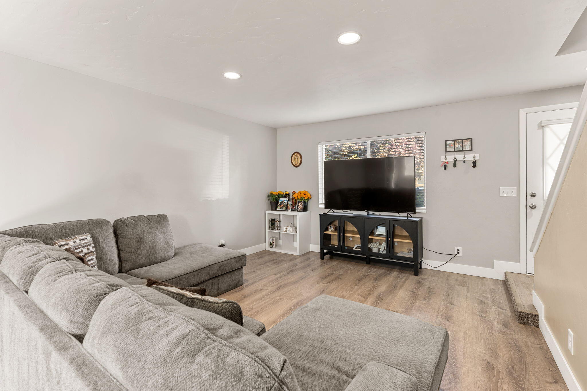 COLOR VIEW TOWNHOMES - Residential