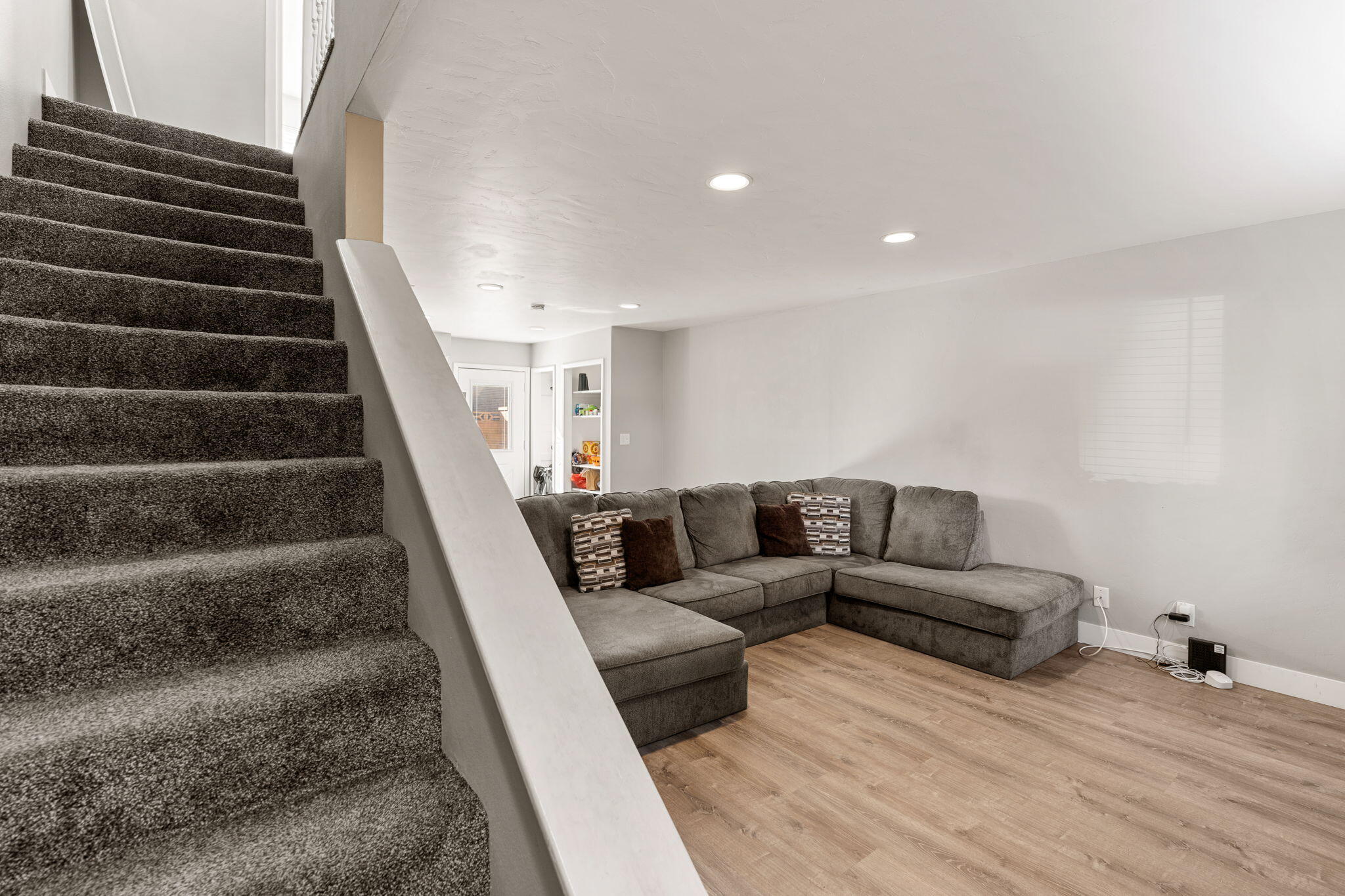 COLOR VIEW TOWNHOMES - Residential