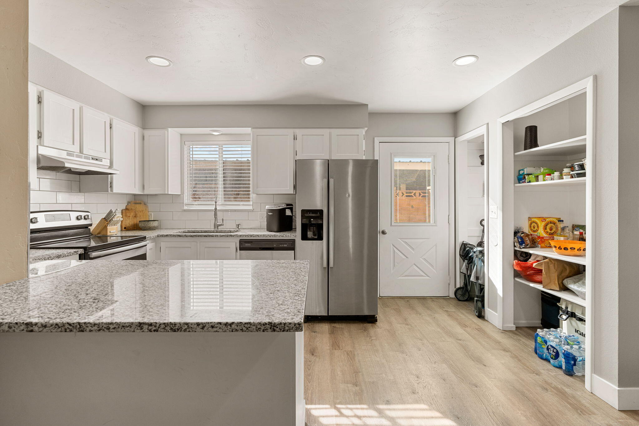 COLOR VIEW TOWNHOMES - Residential