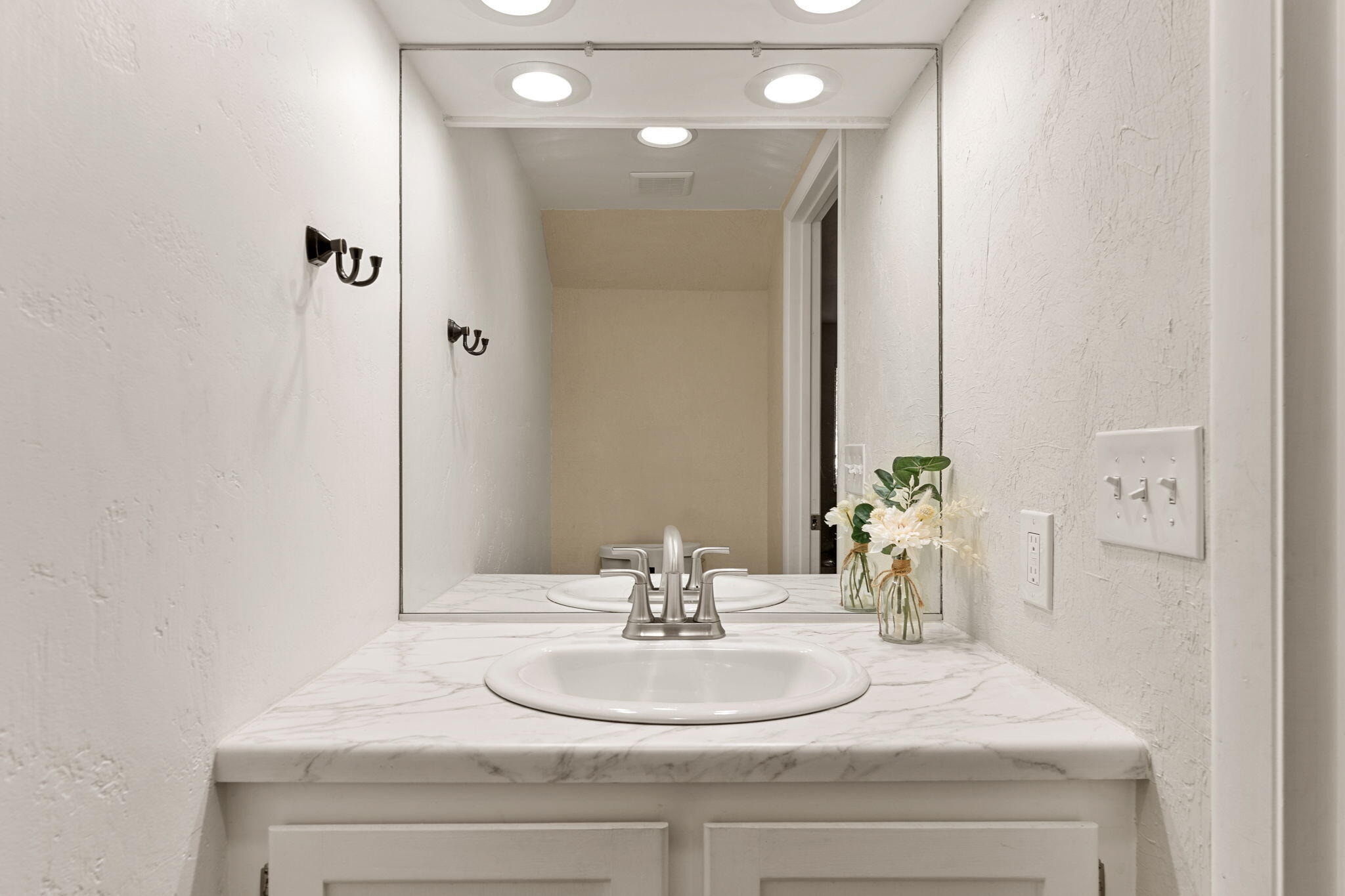 COLOR VIEW TOWNHOMES - Residential