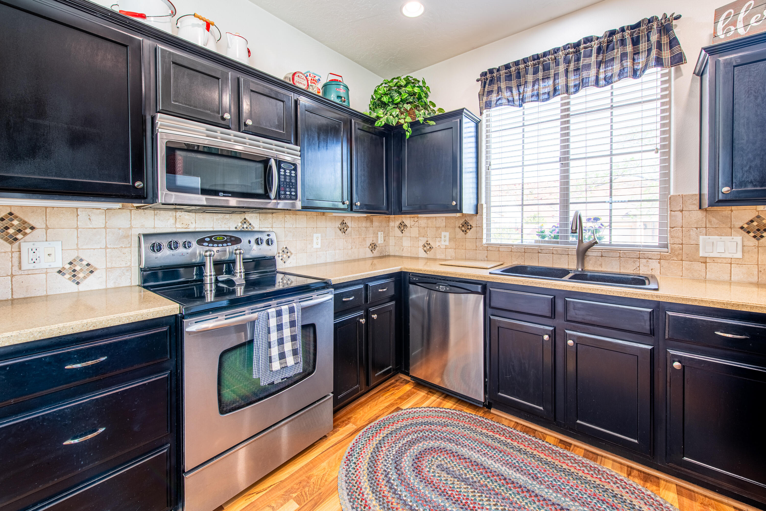 CORAL CANYON - Residential