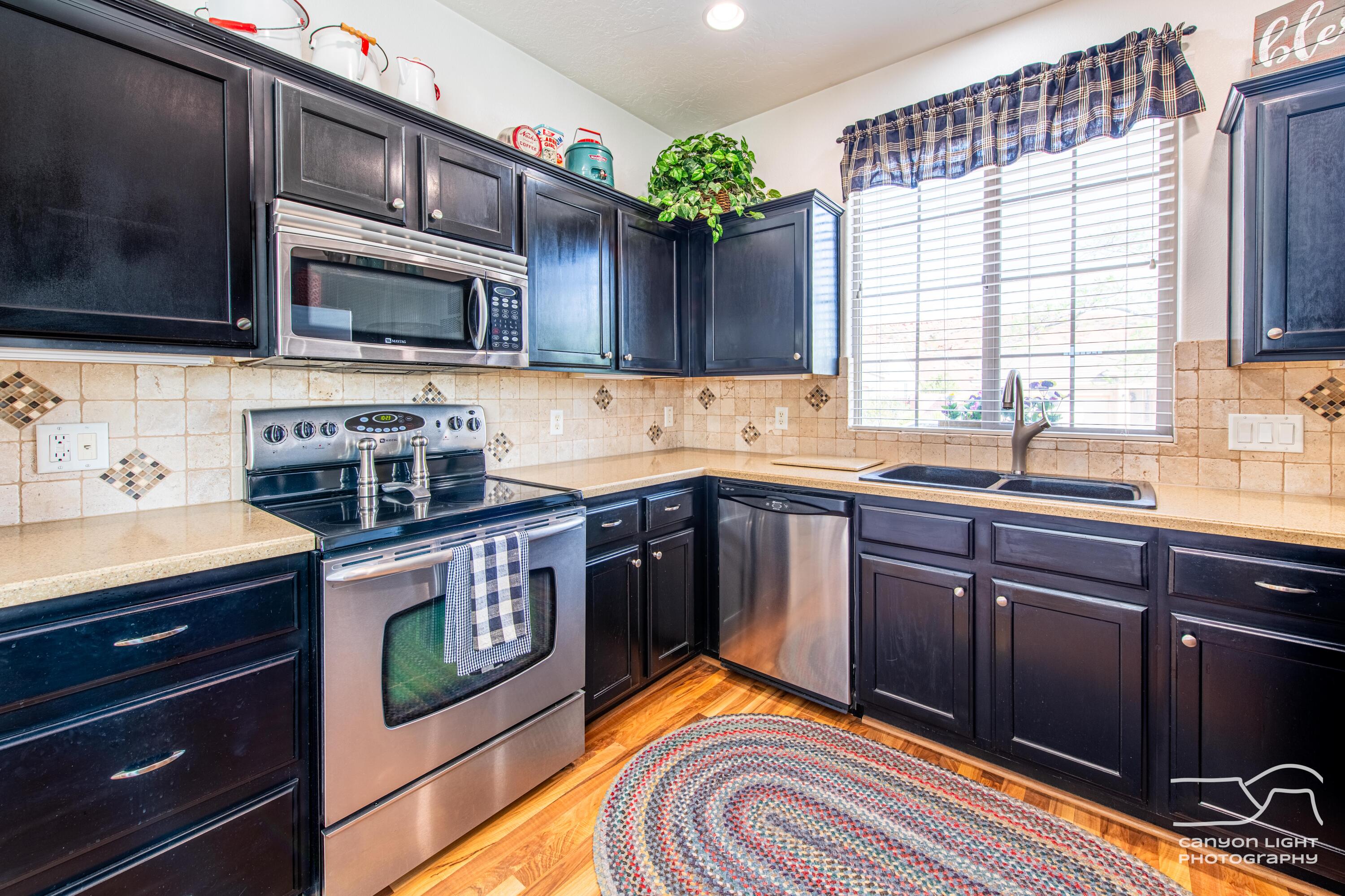 CORAL CANYON - Residential