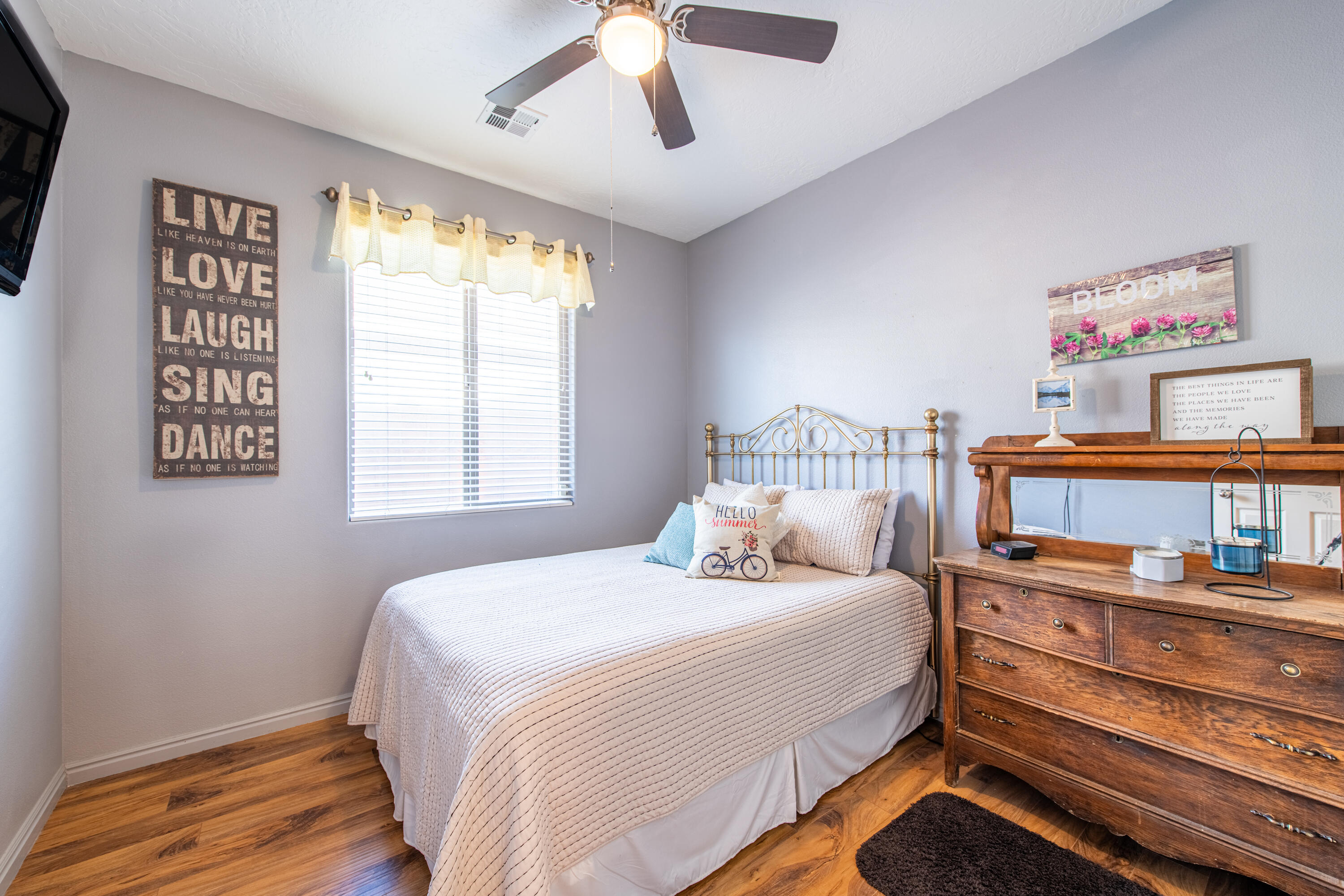 CORAL CANYON - Residential