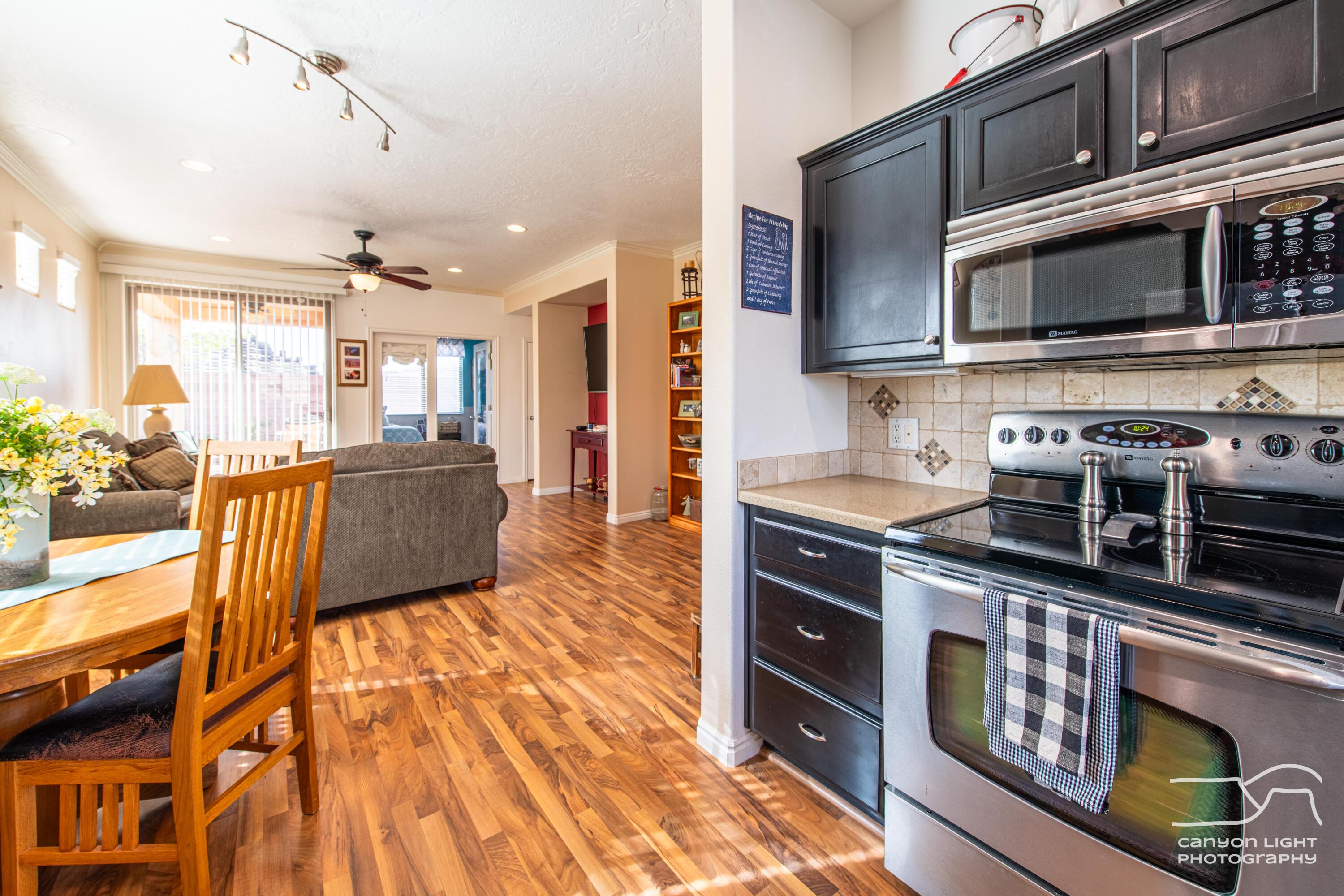 CORAL CANYON - Residential