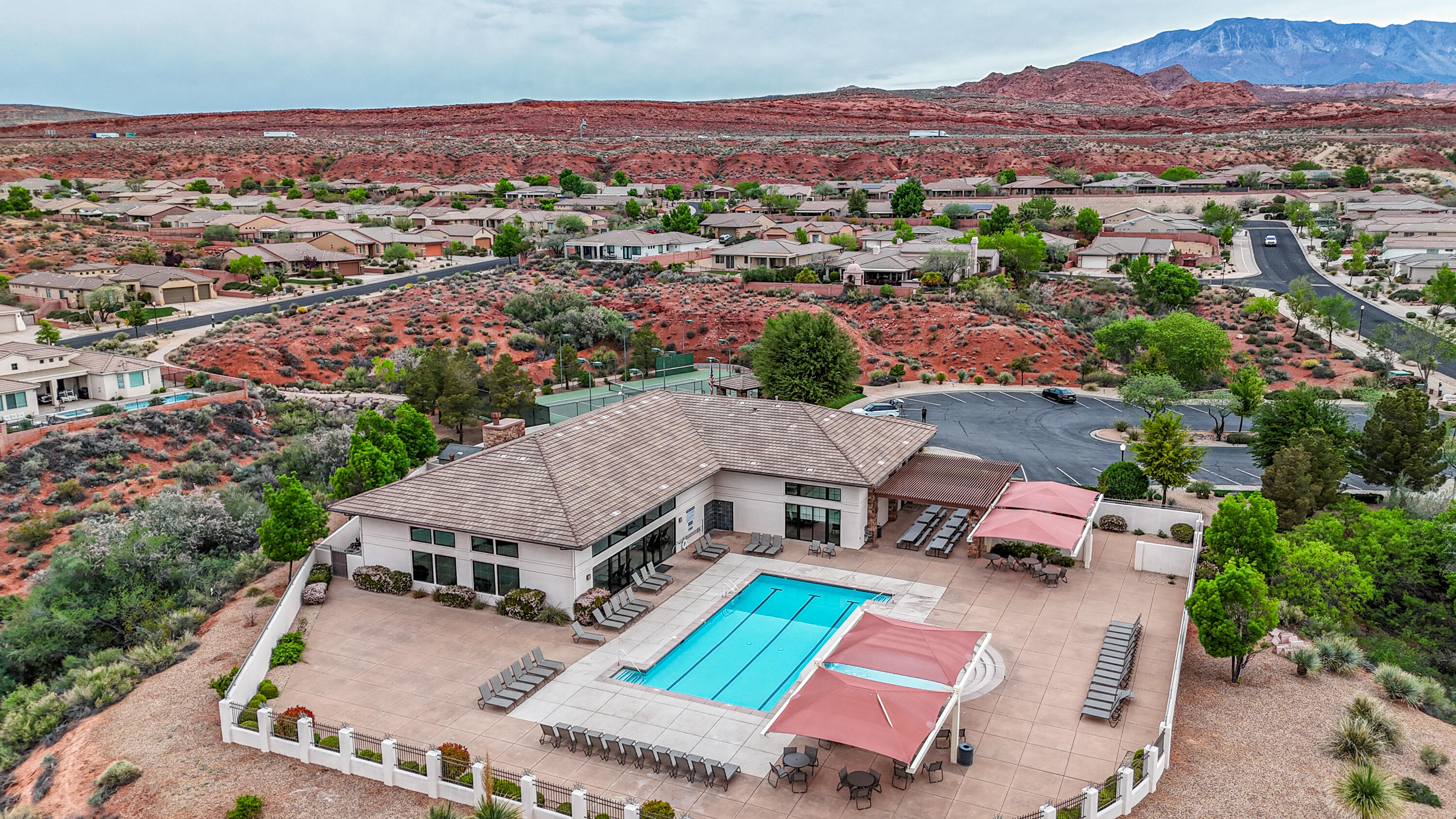 CORAL CANYON - Residential