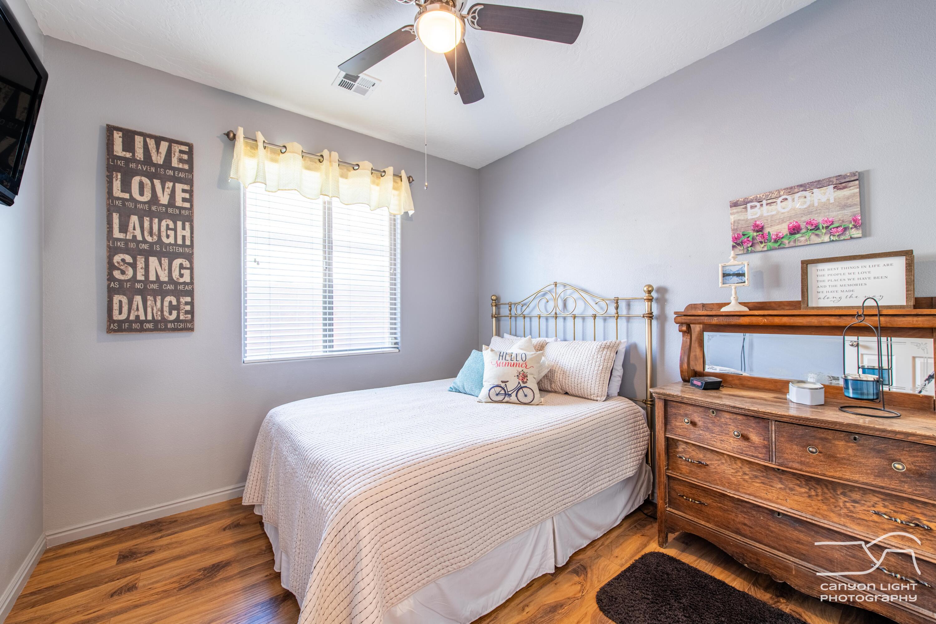 CORAL CANYON - Residential