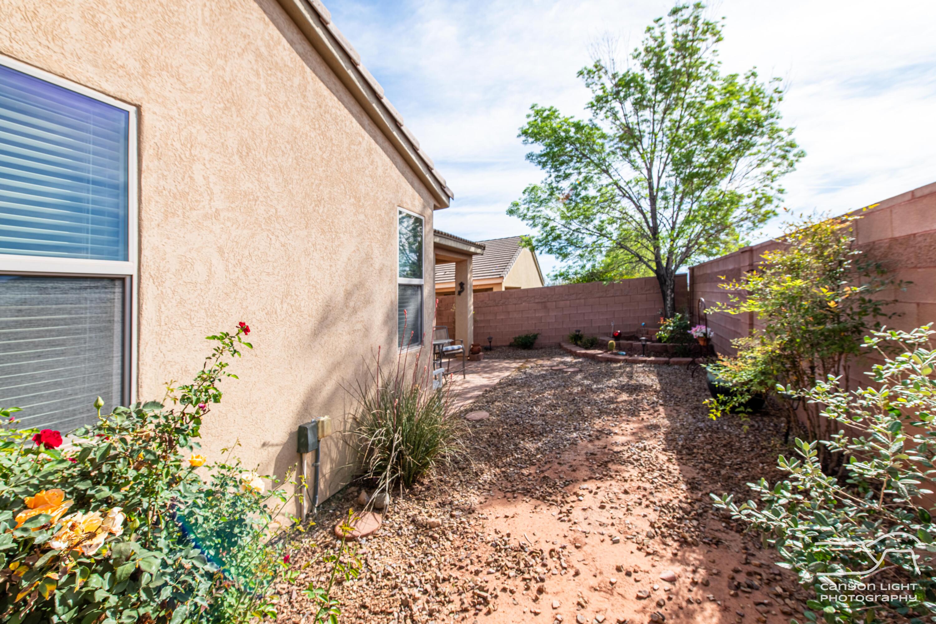 CORAL CANYON - Residential