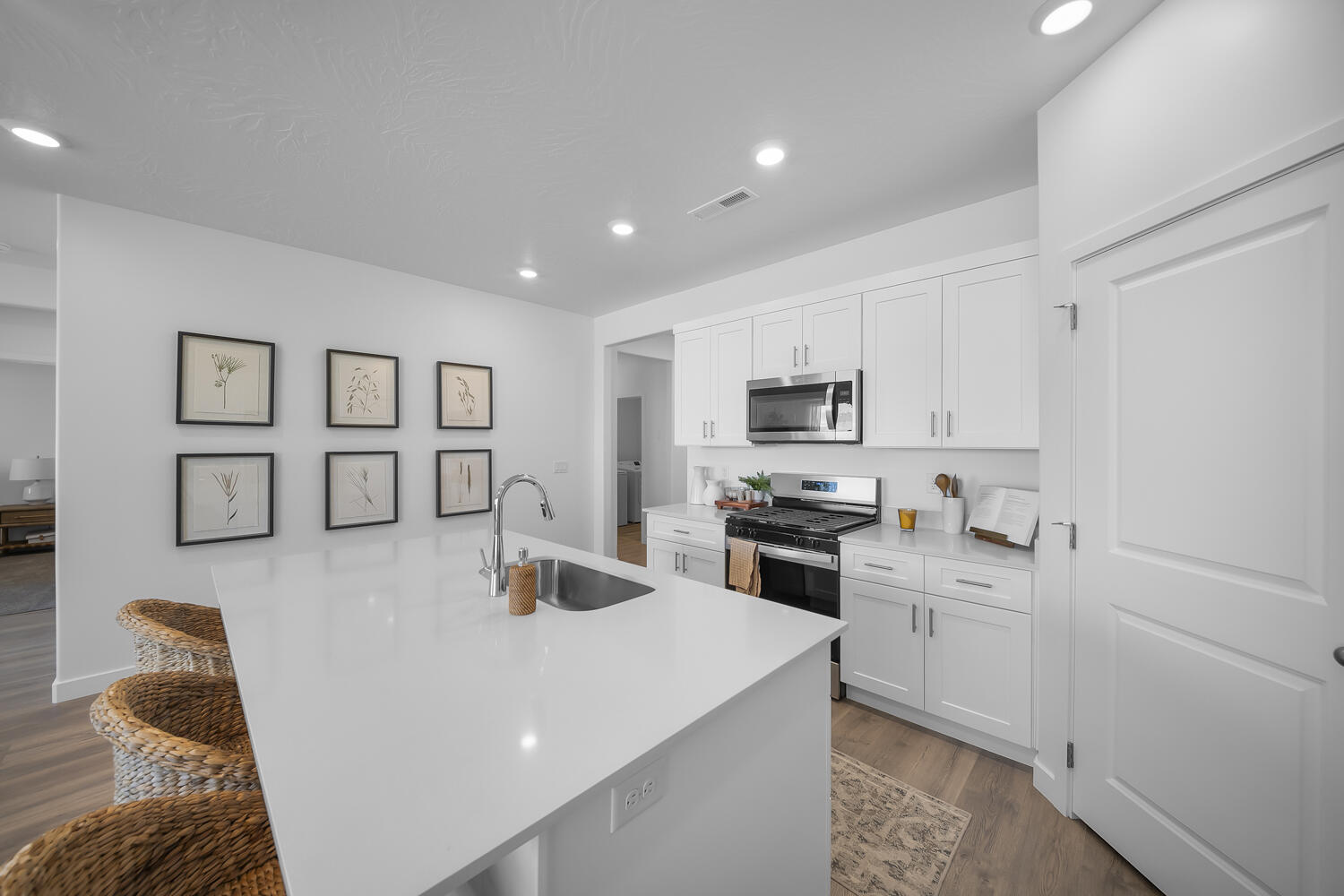 STANDING ROCK EAST AT LONG VALLEY - Residential