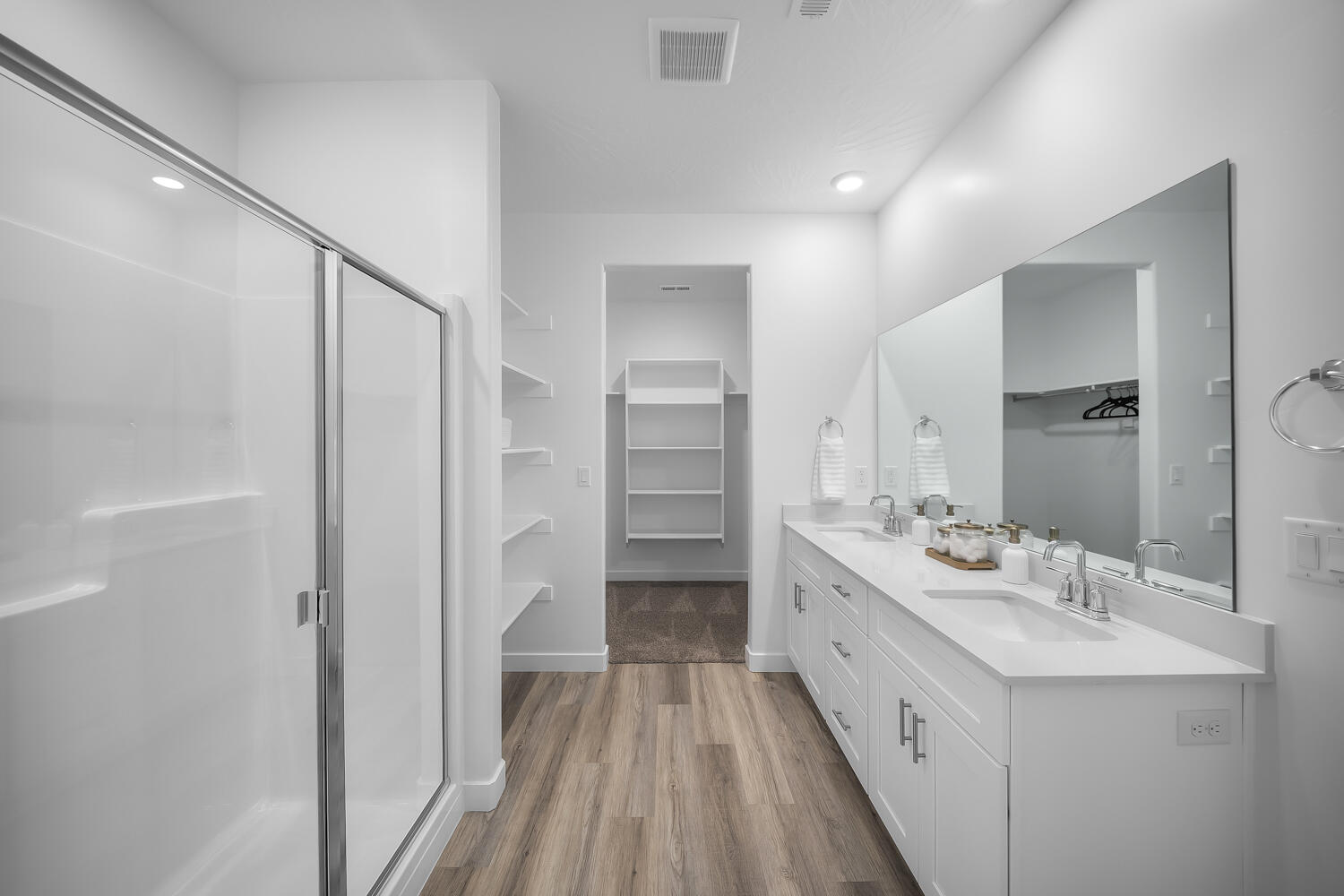 STANDING ROCK EAST AT LONG VALLEY - Residential