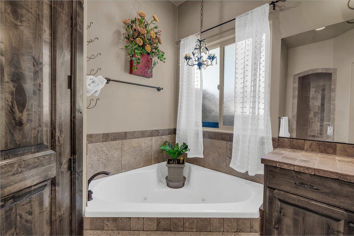 SERENITY HILLS - Residential