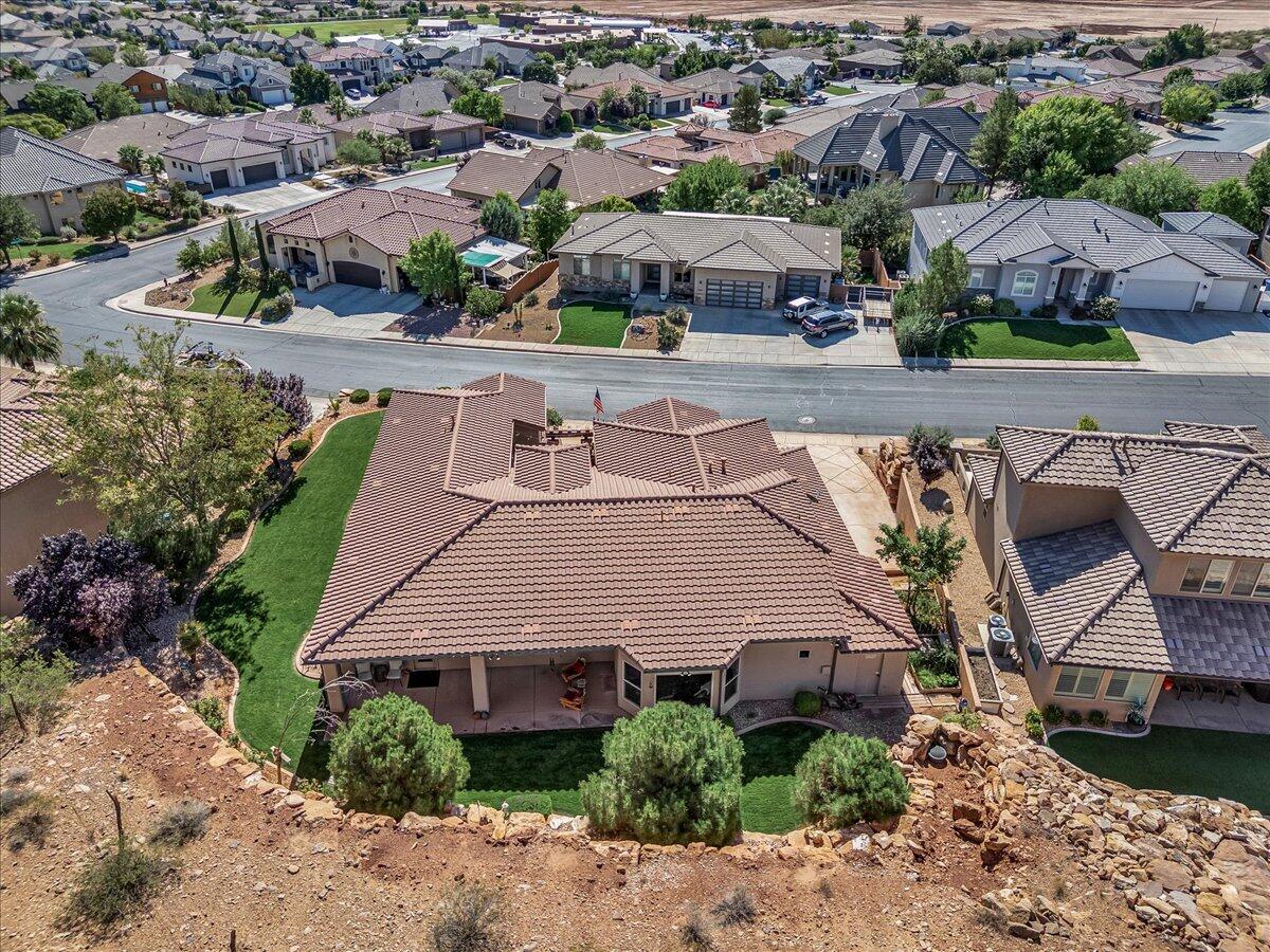 SERENITY HILLS - Residential